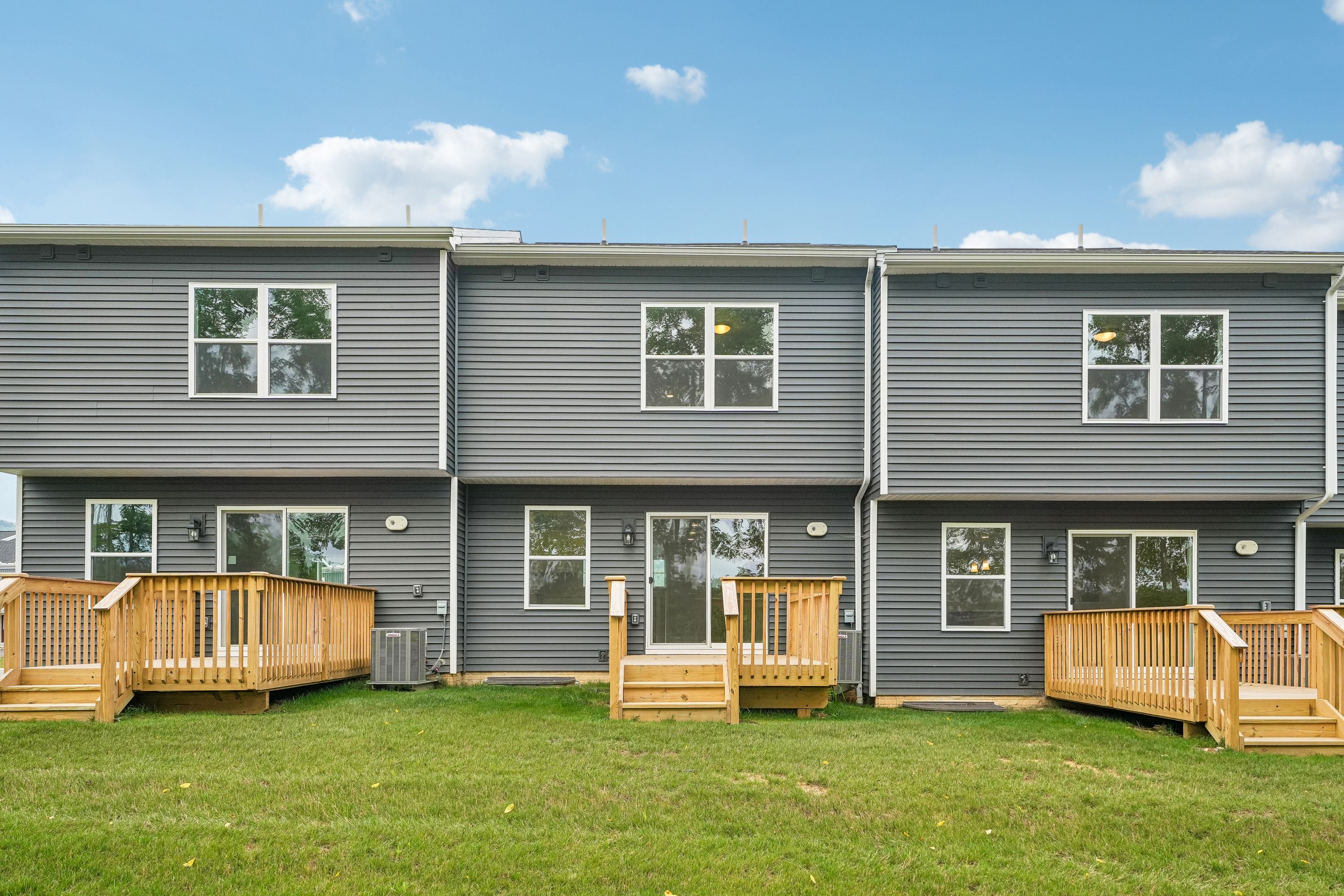 Redfield-SCTH94-Exterior-Deck-4