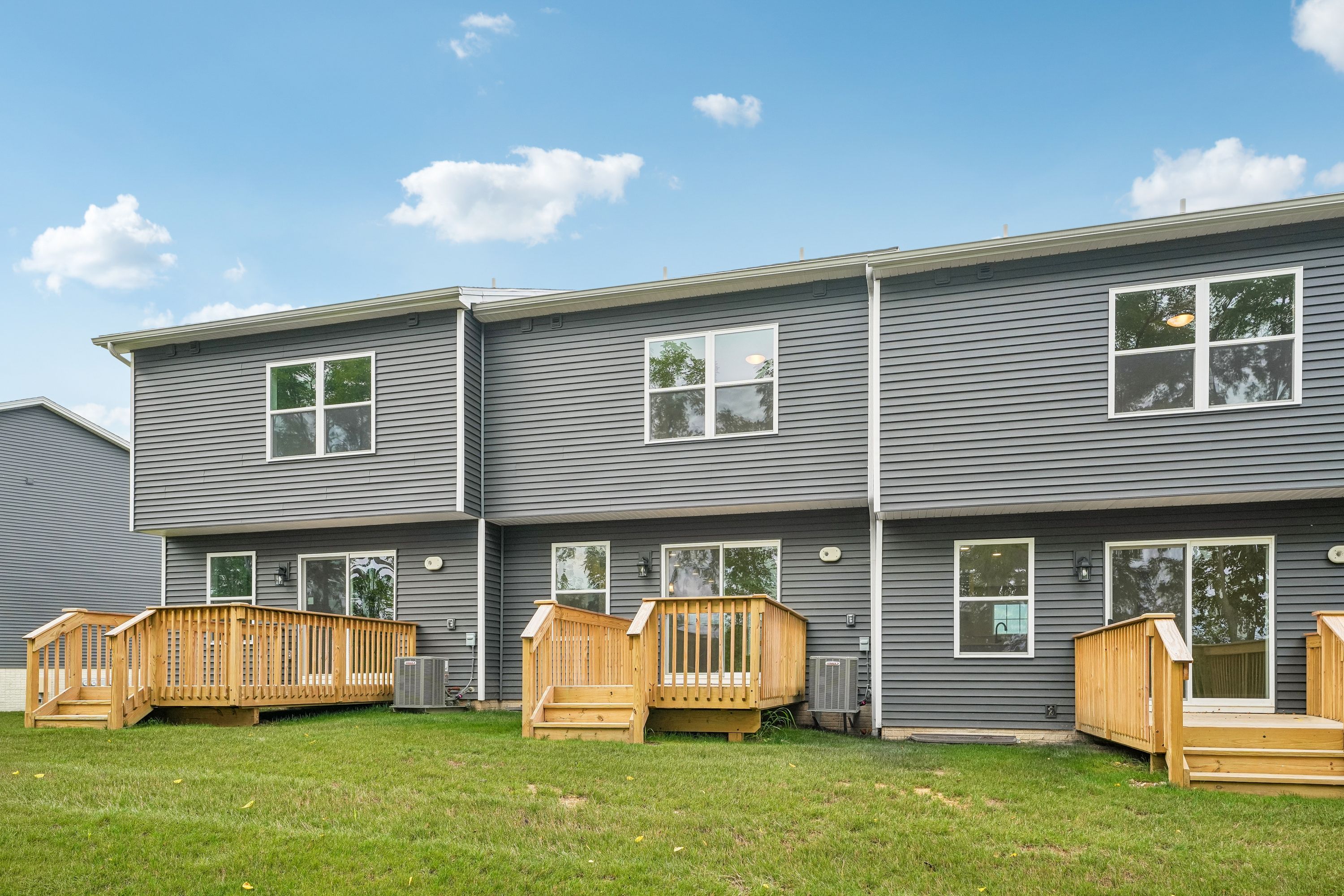 Redfield-SCTH94-Exterior-Deck-5