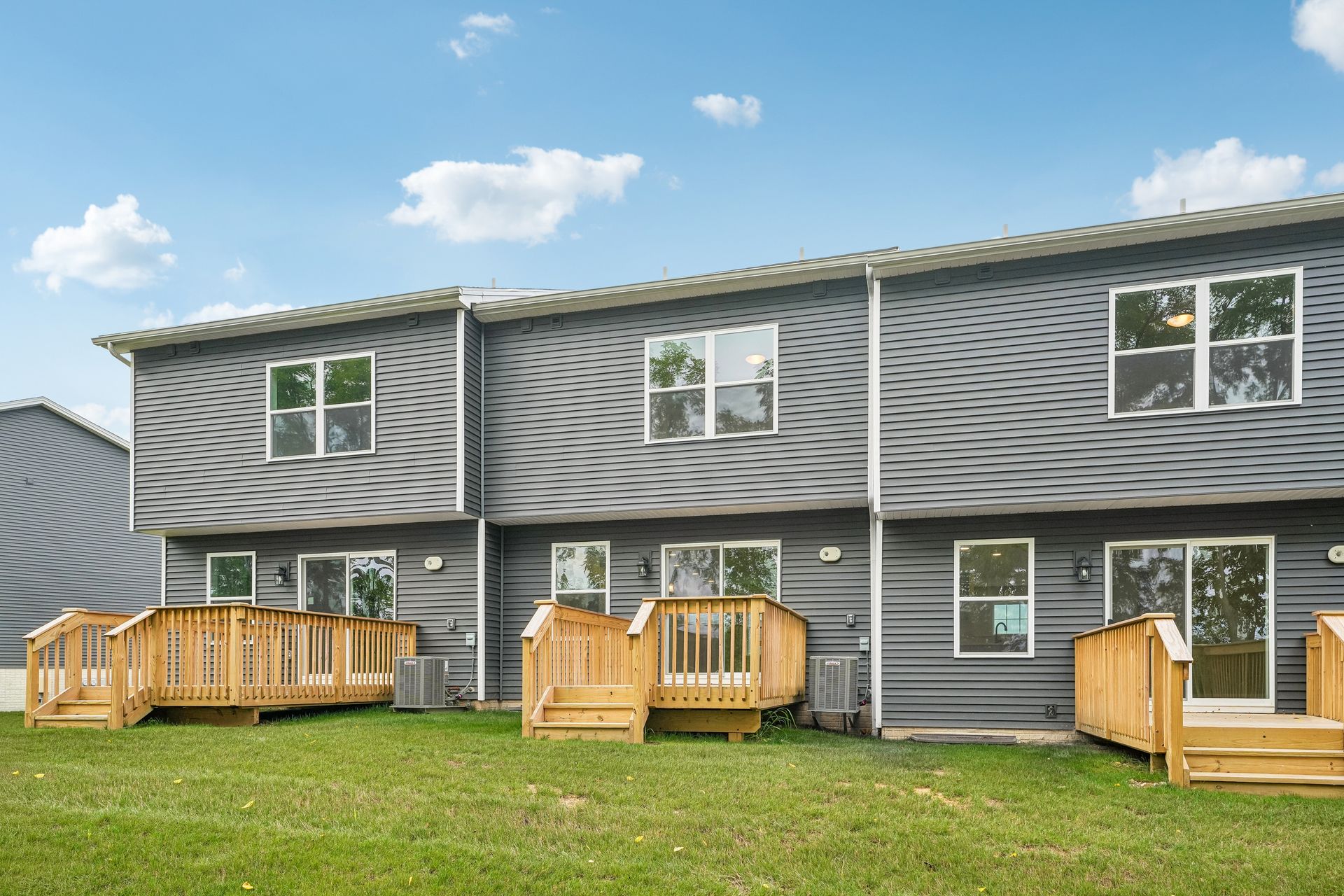 Redfield-SCTH94-Exterior-Deck-5