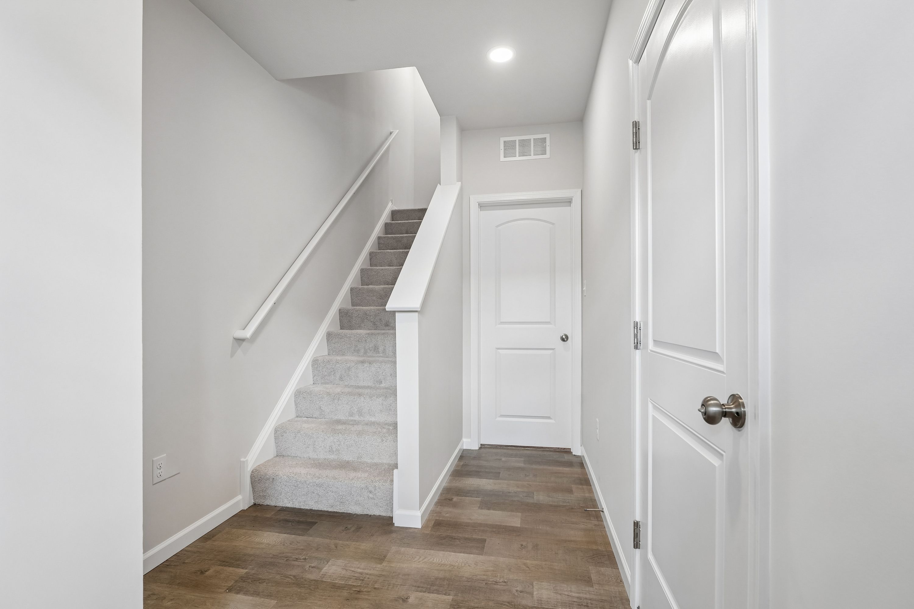 Redfield-SCTH94-Foyer-2
