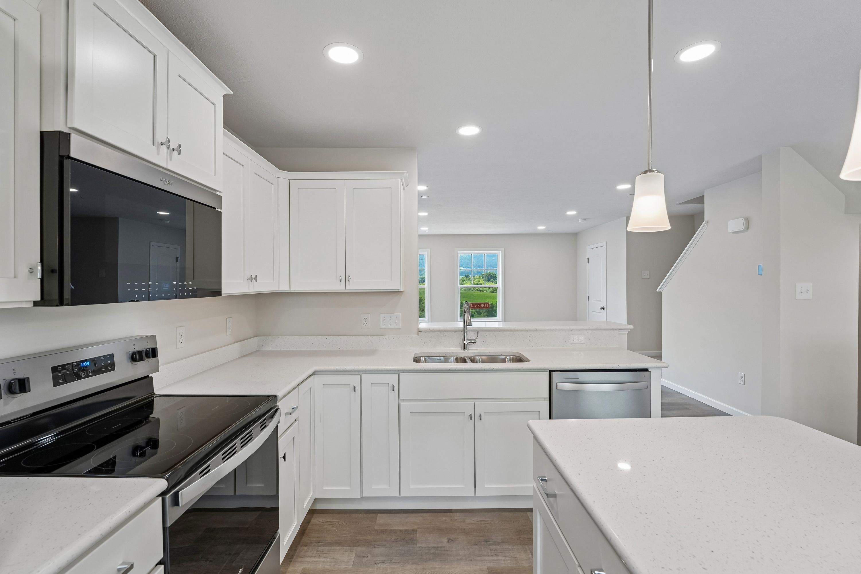 Redfield-SCTH94-Kitchen-Breakfast-7