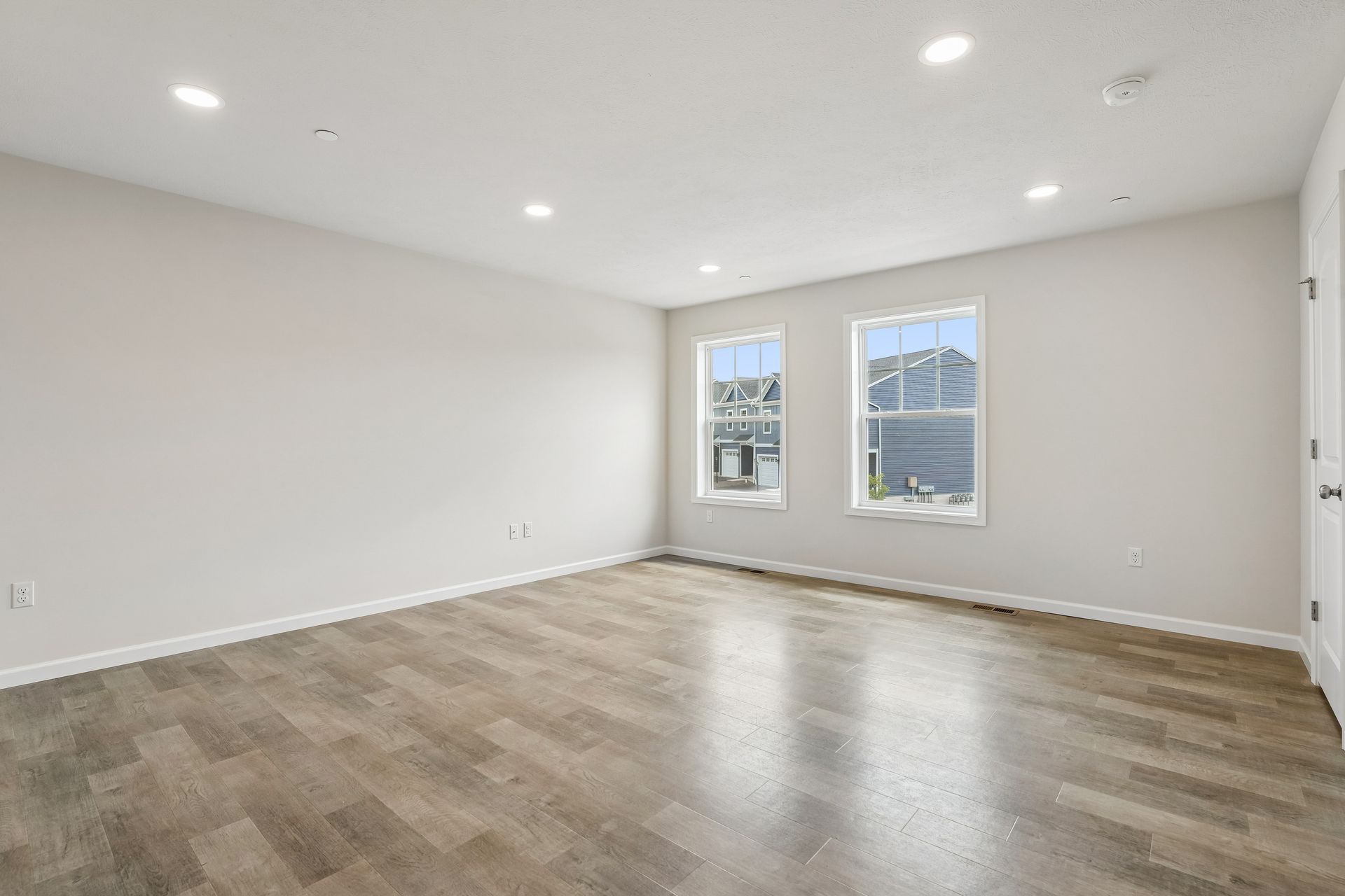 Redfield-SCTH94-Family-Room-1