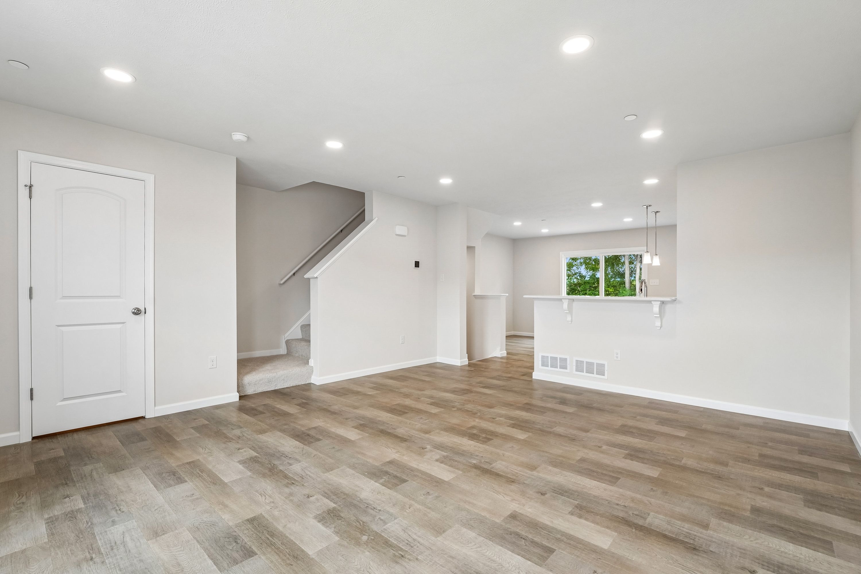 Redfield-SCTH94-Family-Room-3