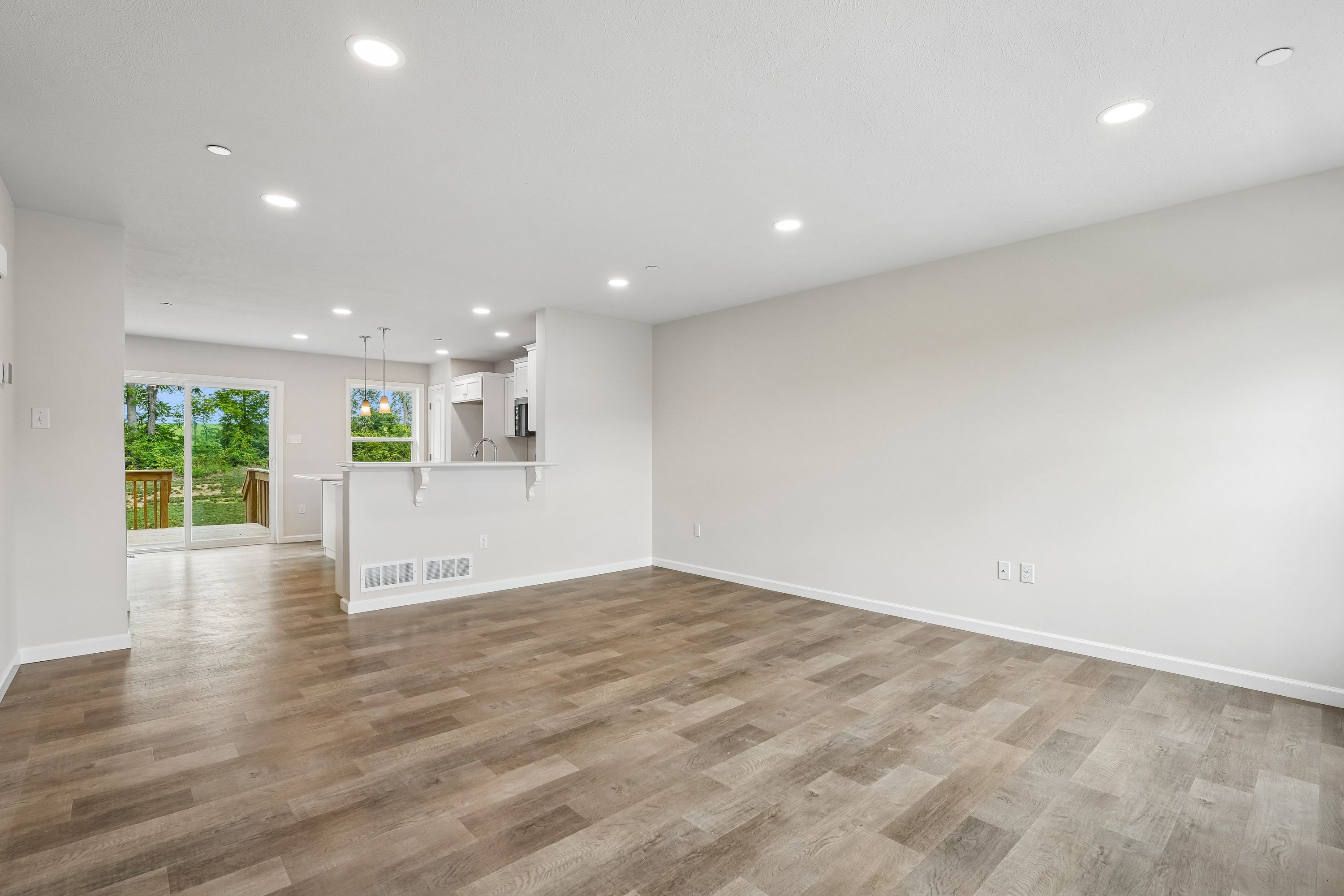 Redfield-SCTH94-Family-Room-4