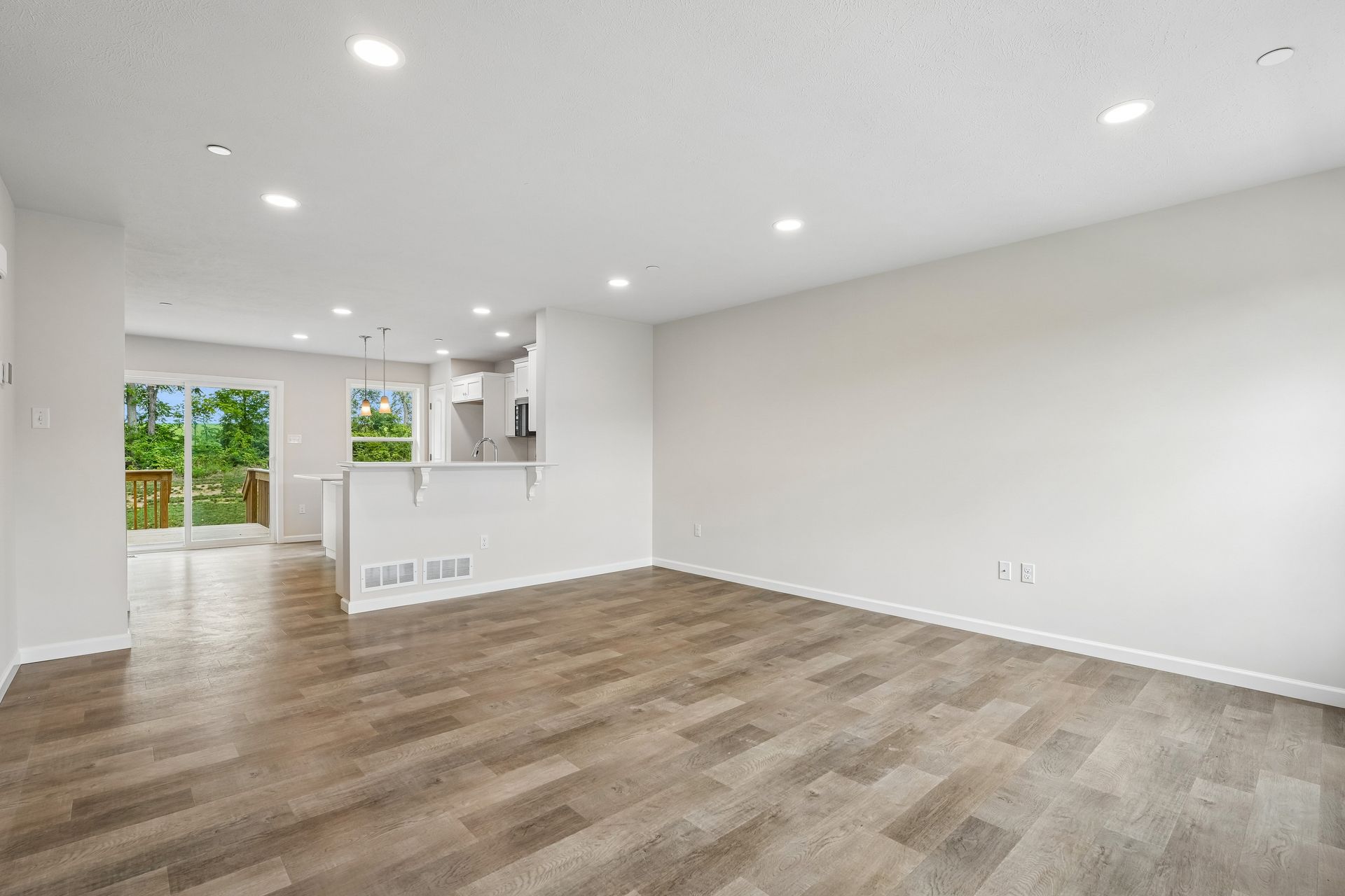 Redfield-SCTH94-Family-Room-4