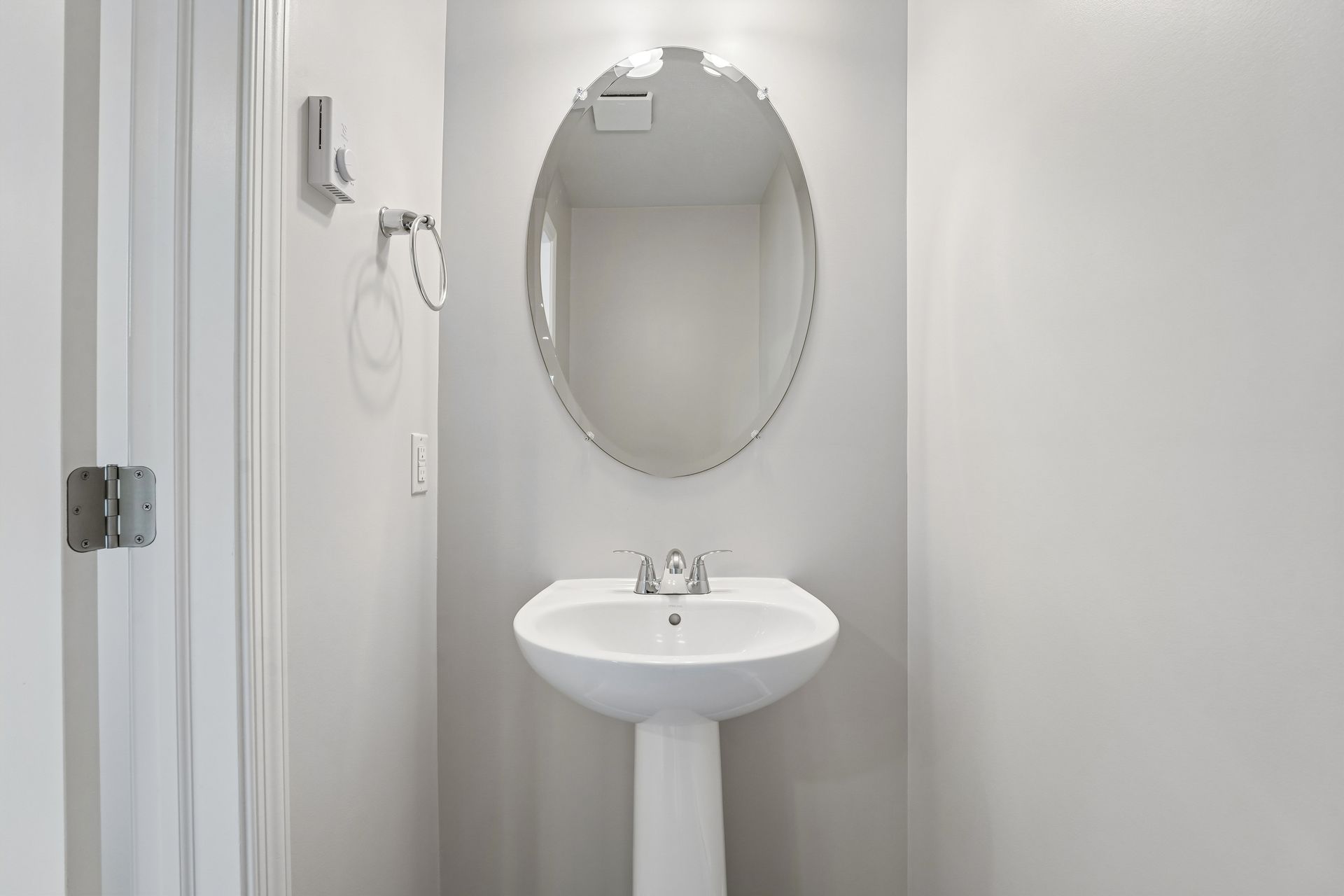 Redfield-SCTH94-Powder-Room-2