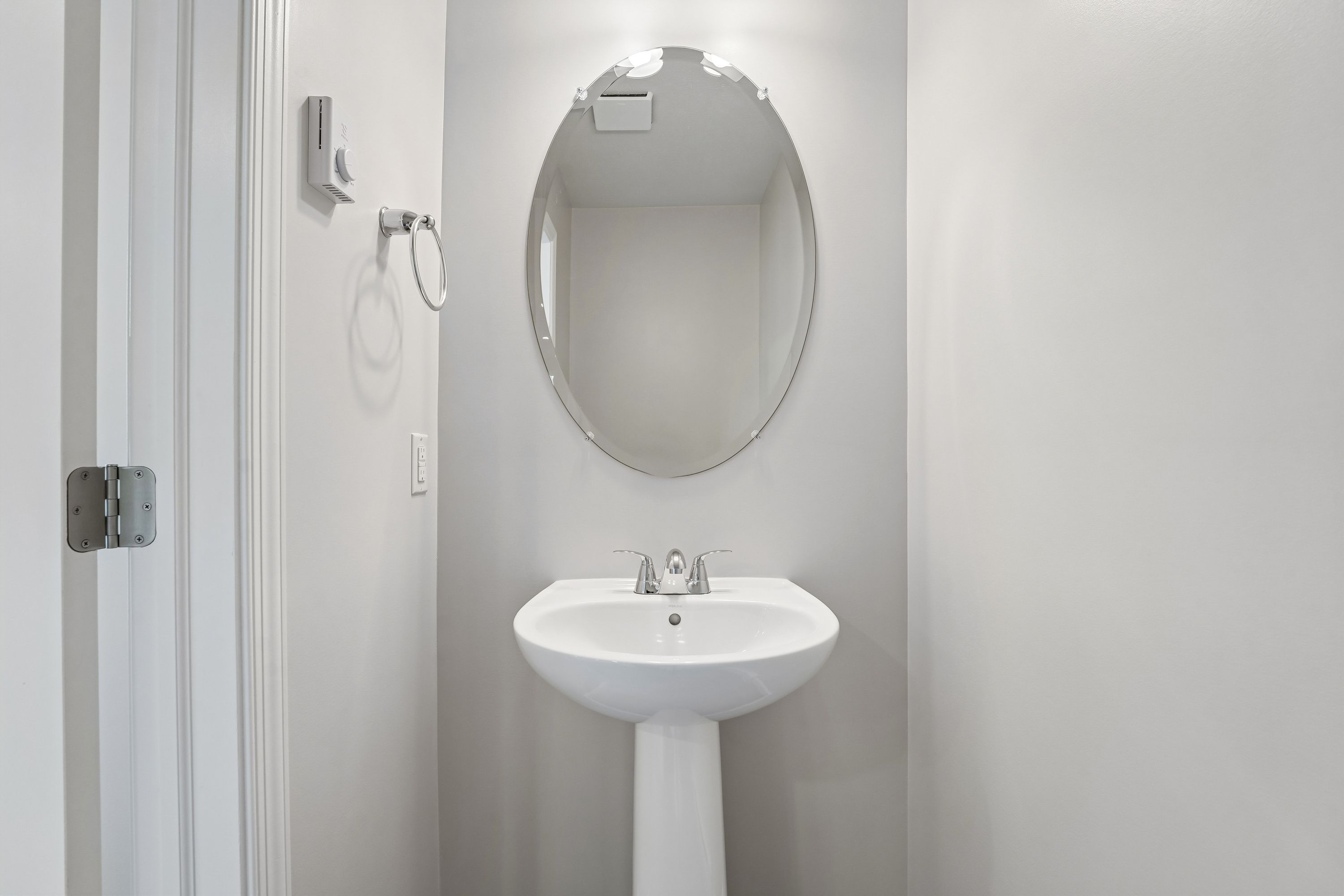 Redfield-SCTH94-Powder-Room-2