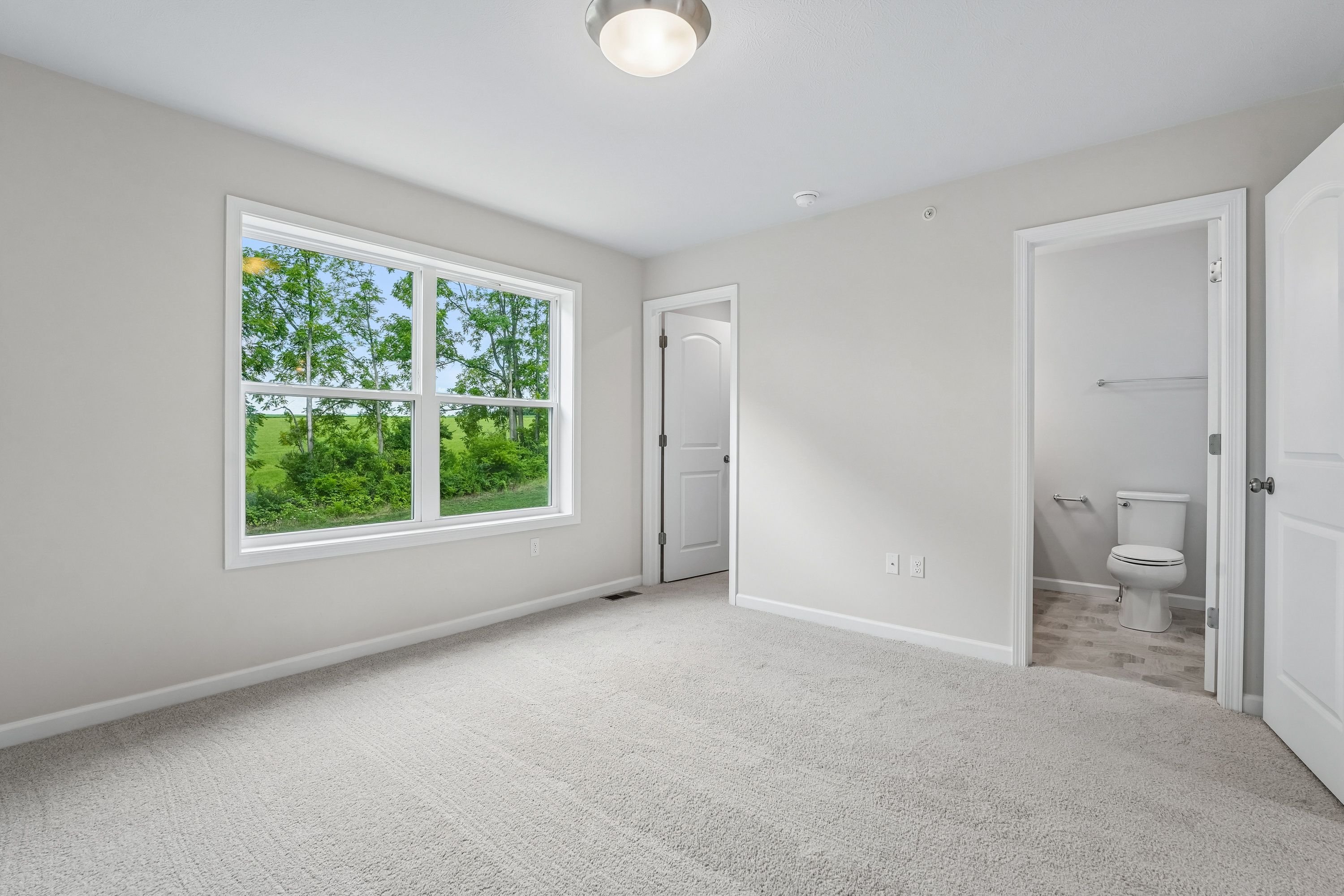 Redfield-SCTH94-Owners-Bedroom-2