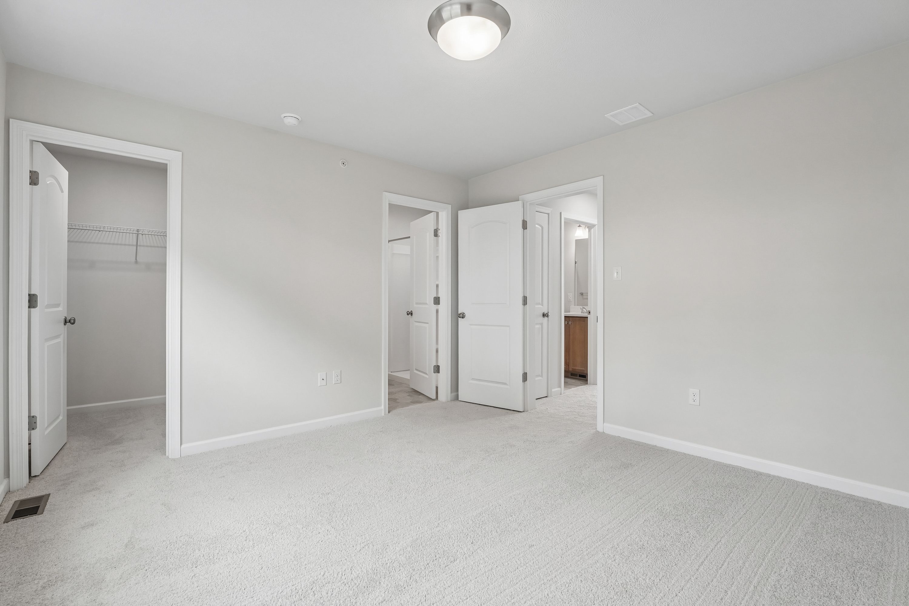 Redfield-SCTH94-Owners-Bedroom-3