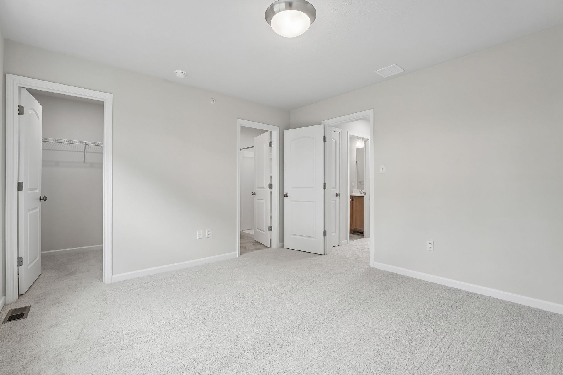 Redfield-SCTH94-Owners-Bedroom-3