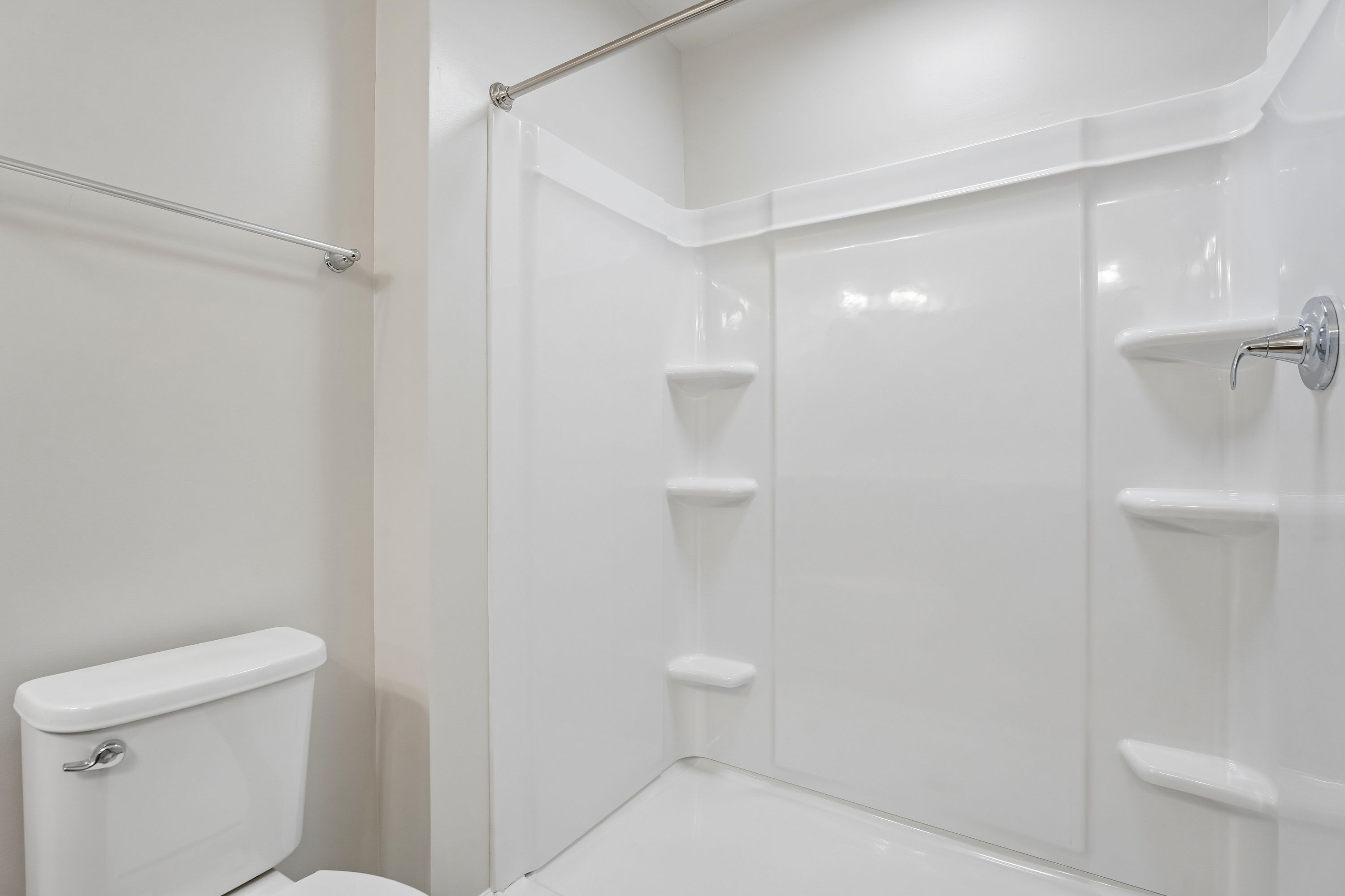 Redfield-SCTH94-Owners-Bath-2
