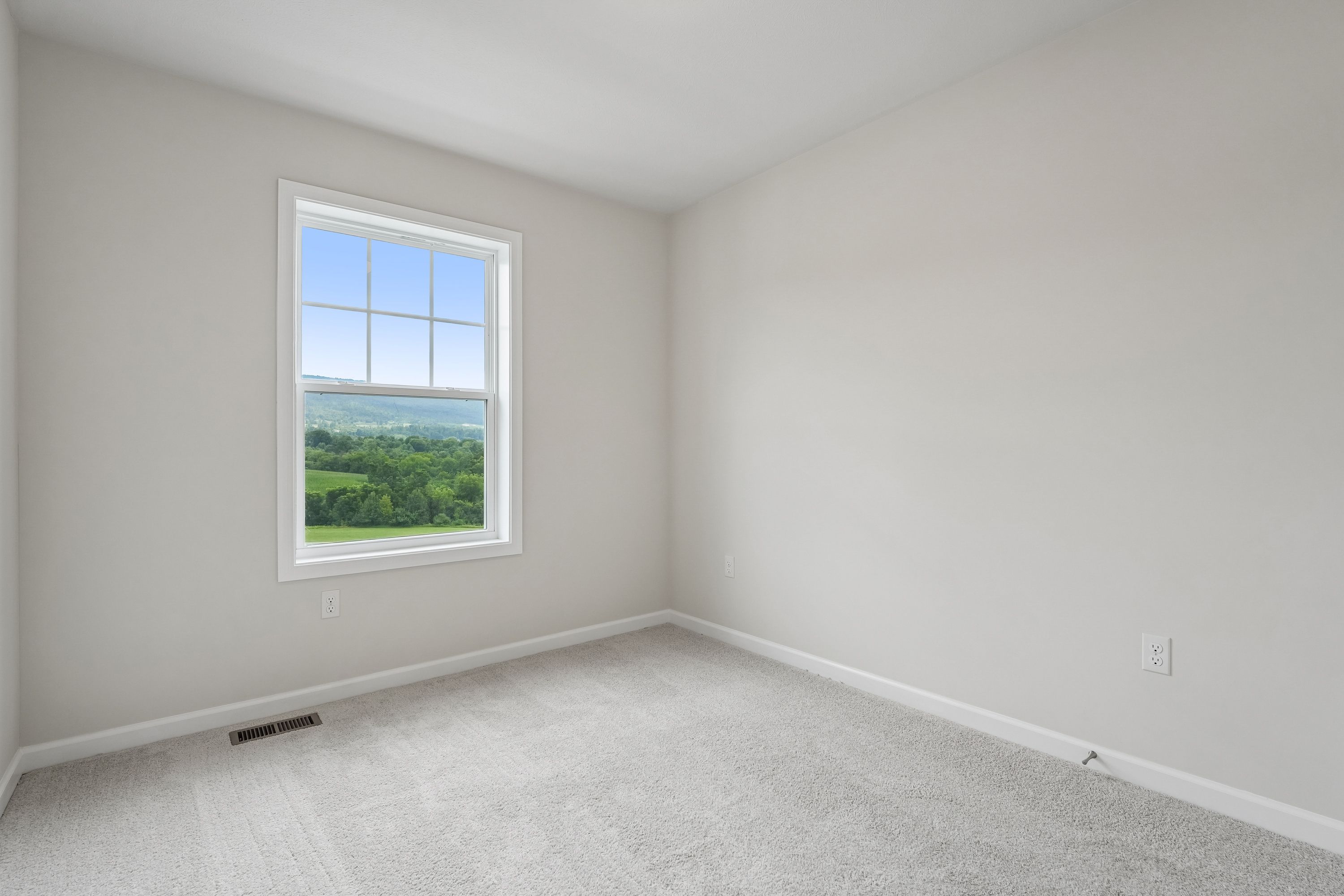 Redfield-SCTH94-Bedroom-3-1