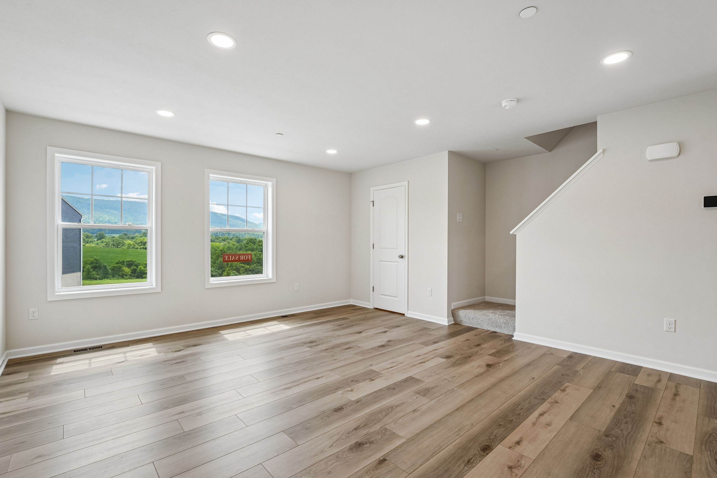Redfield-SCTH95-Family-Room-2