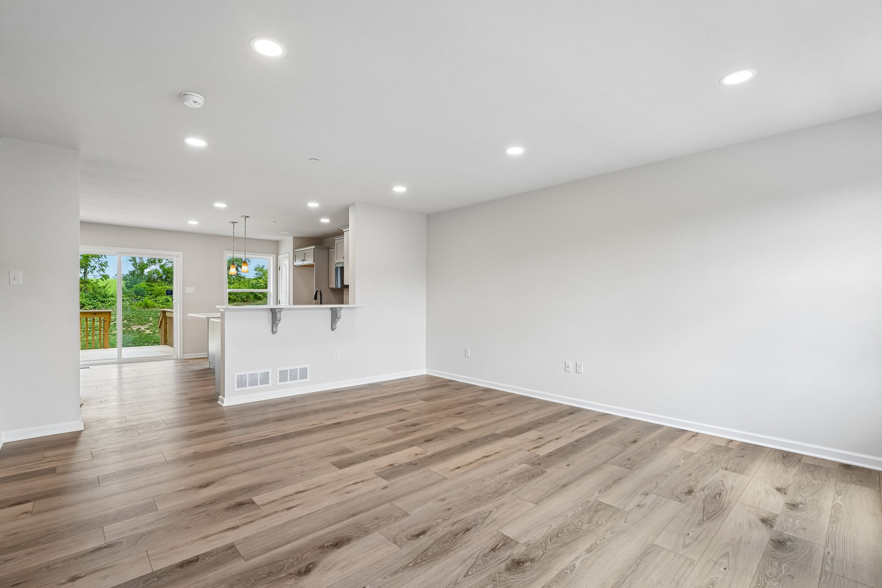 Redfield-SCTH95-Family-Room-4