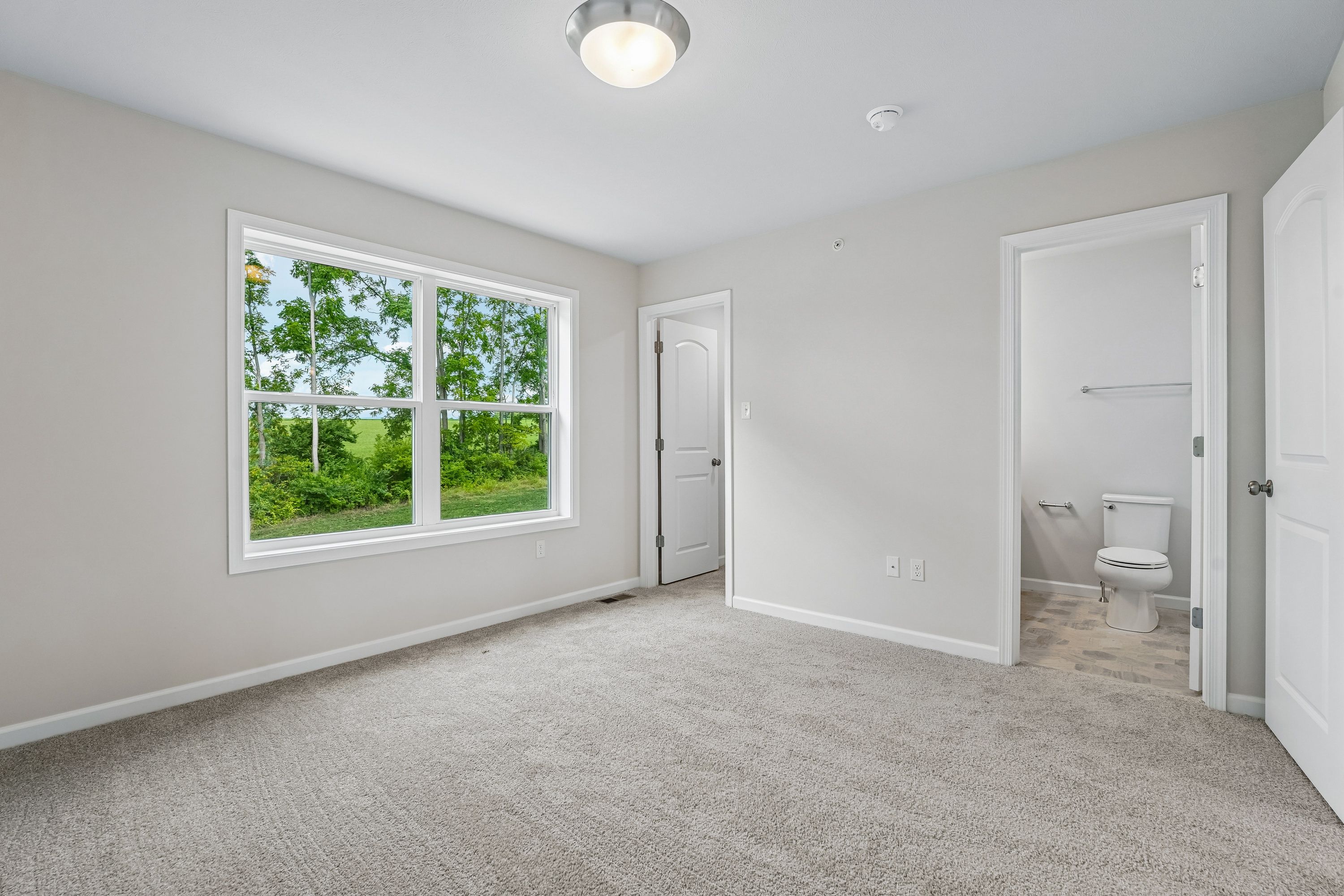Redfield-SCTH95-Owners-Bedroom-2