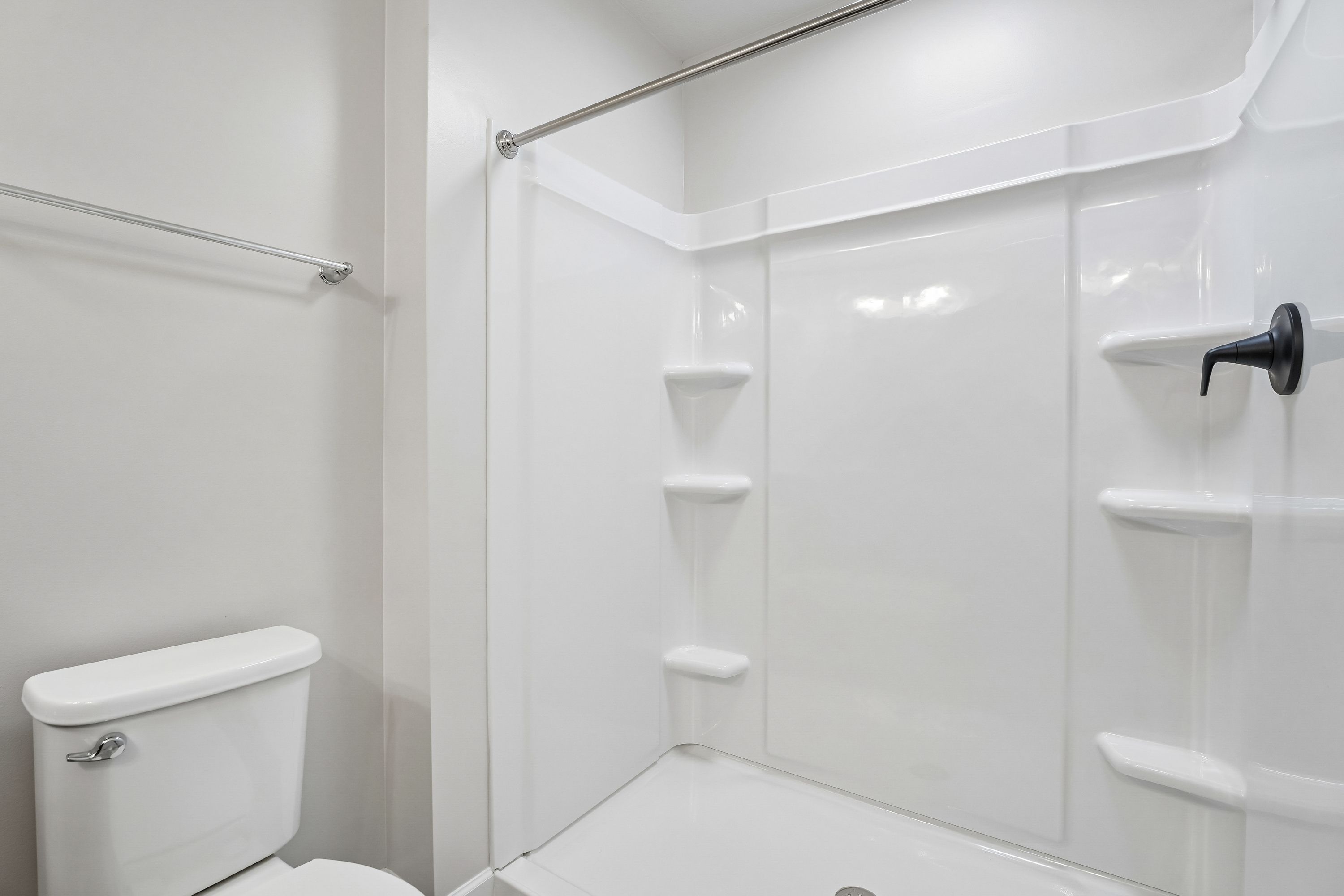 Redfield-SCTH95-Owners-Bath-2