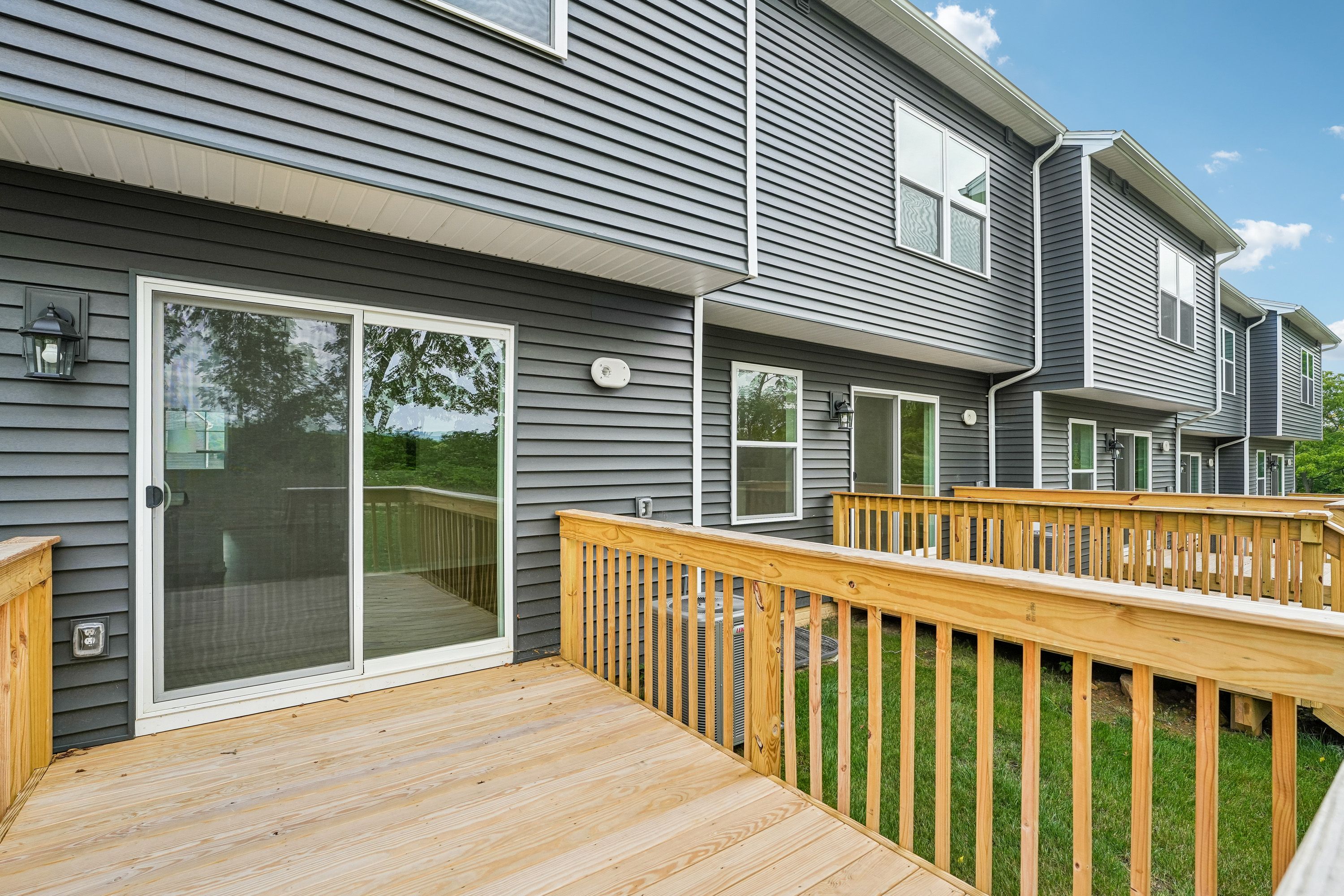 Redfield-SCTH95-Exterior-Rear-Deck-4