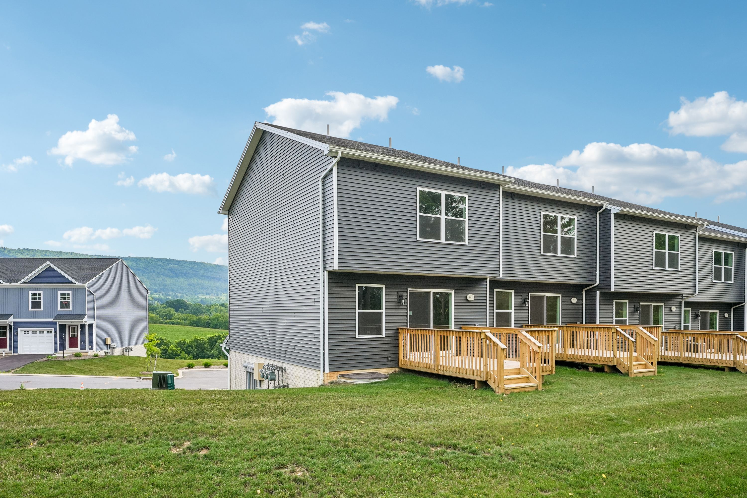 Redfield-SCTH95-Exterior-Rear-Deck-1