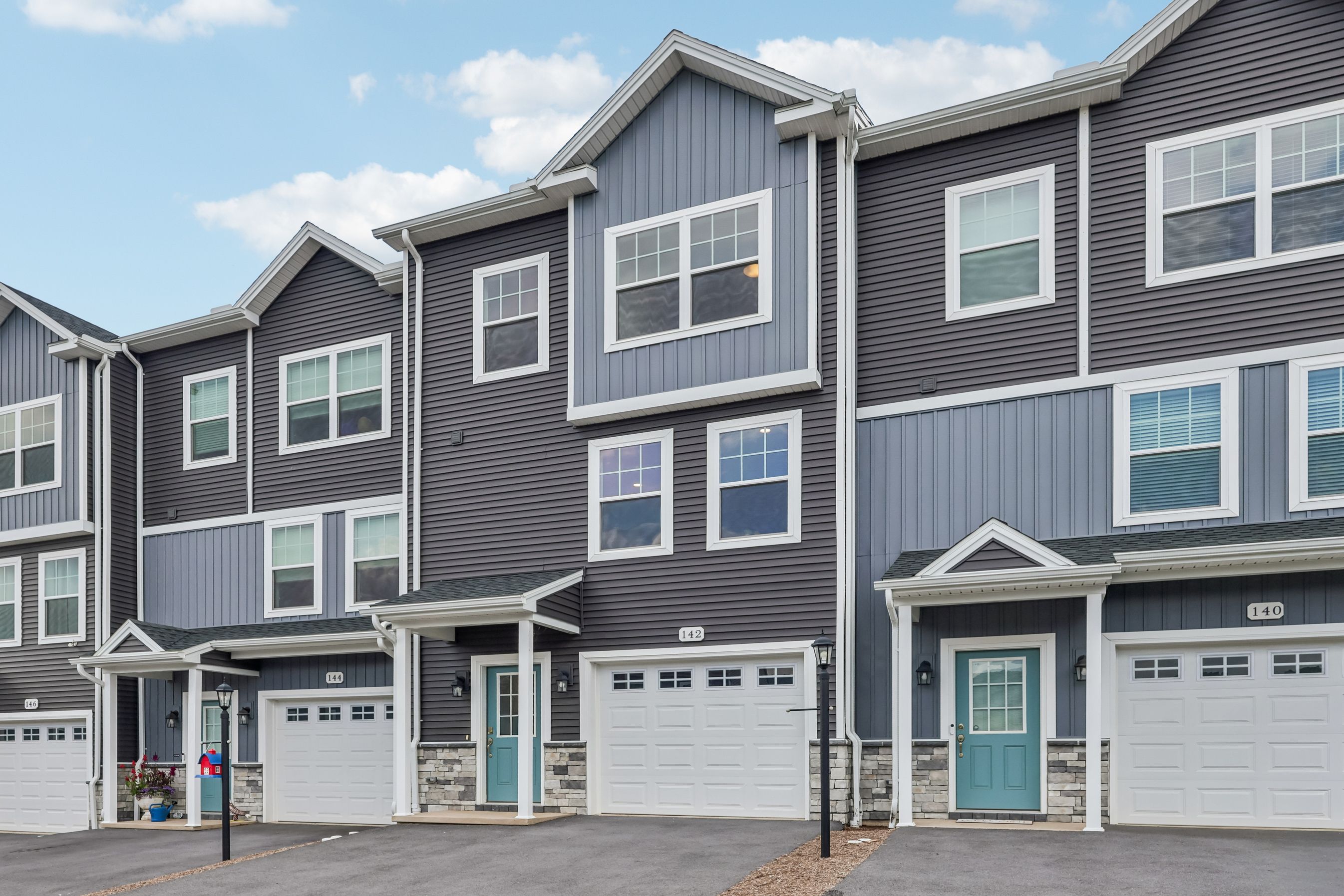 Redfield - Steeplechase Townhomes: Pleasant Gap, Pennsylvania - S&A Homes