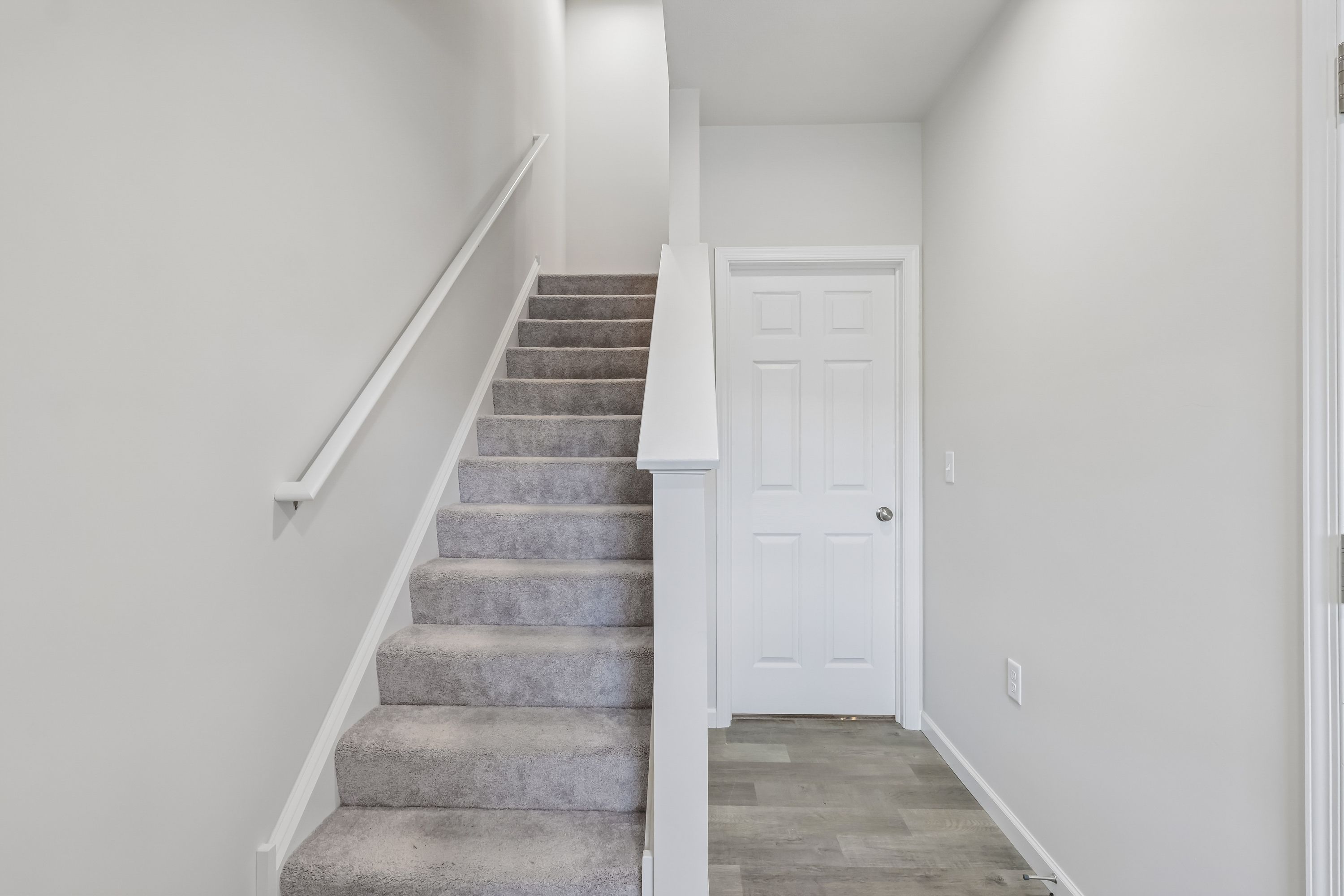 Redfield-SCTH74-Foyer-3