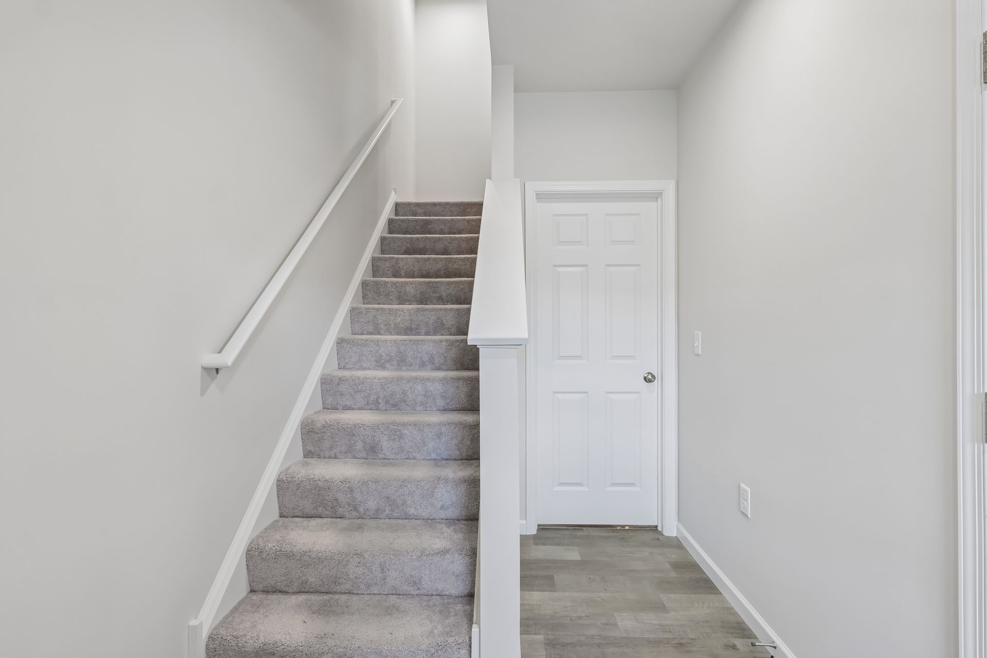 Redfield-SCTH74-Foyer-3