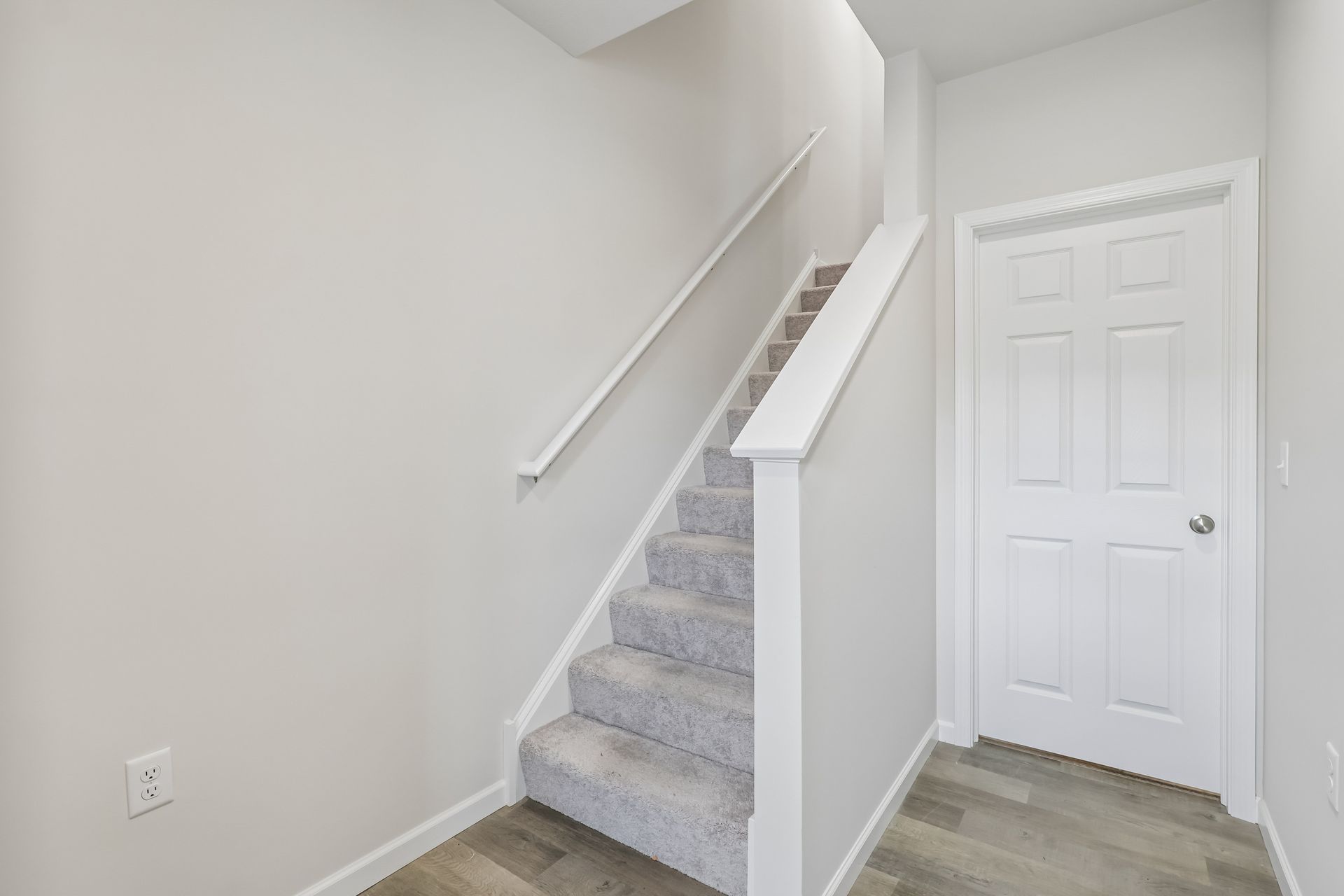 Redfield-SCTH74-Foyer-2