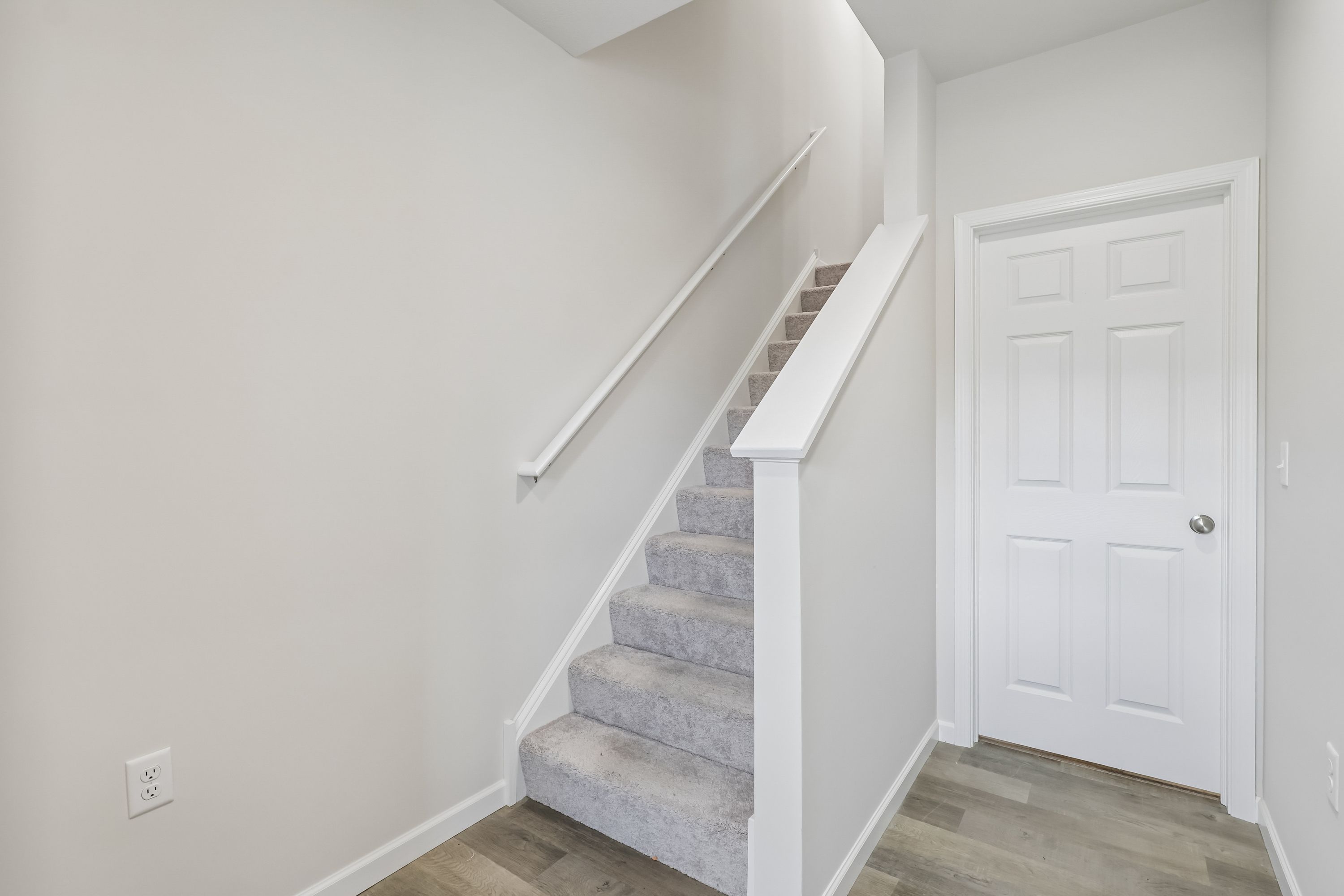 Redfield-SCTH74-Foyer-2
