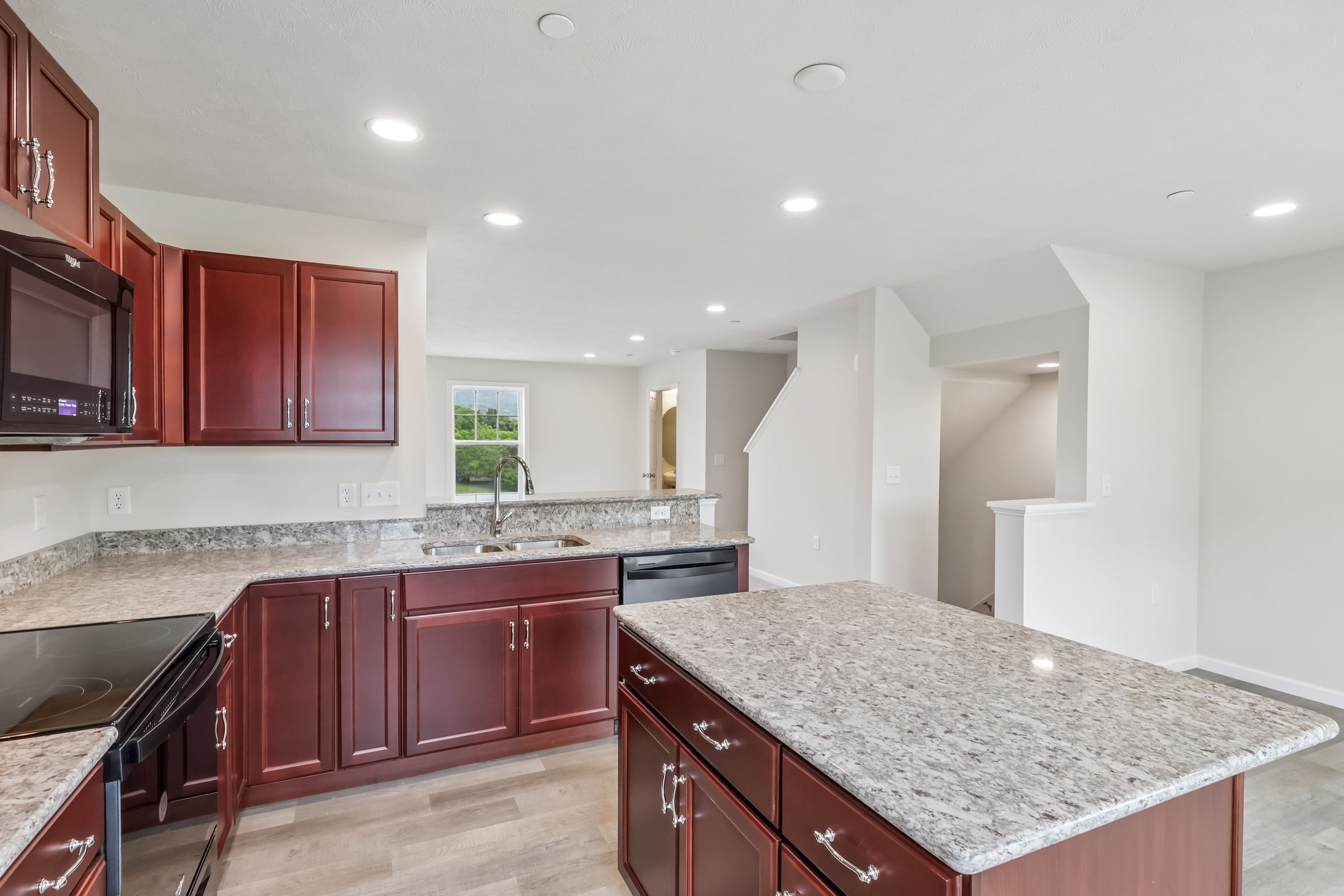 Redfield-SCTH74-Kitchen-Breakfast-2