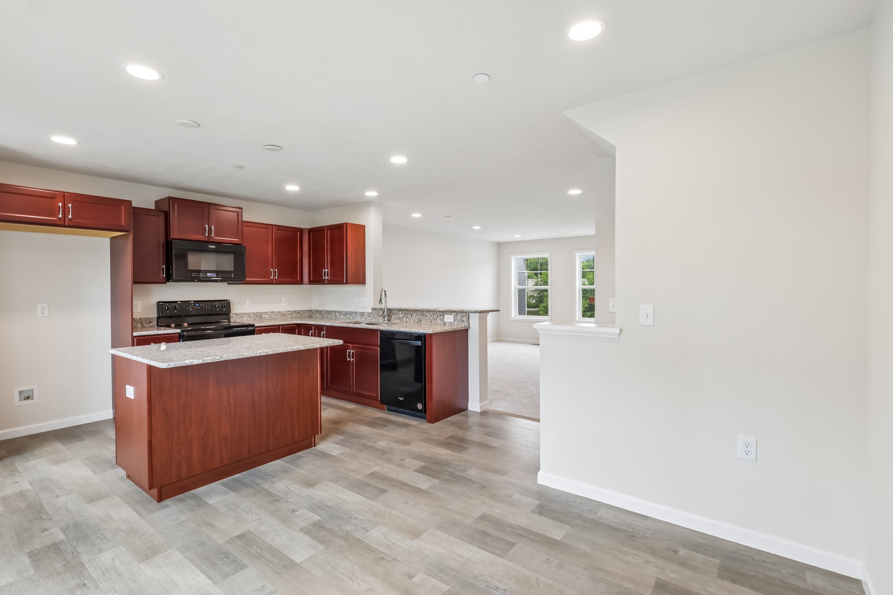 Redfield-SCTH74-Kitchen-Breakfast-7