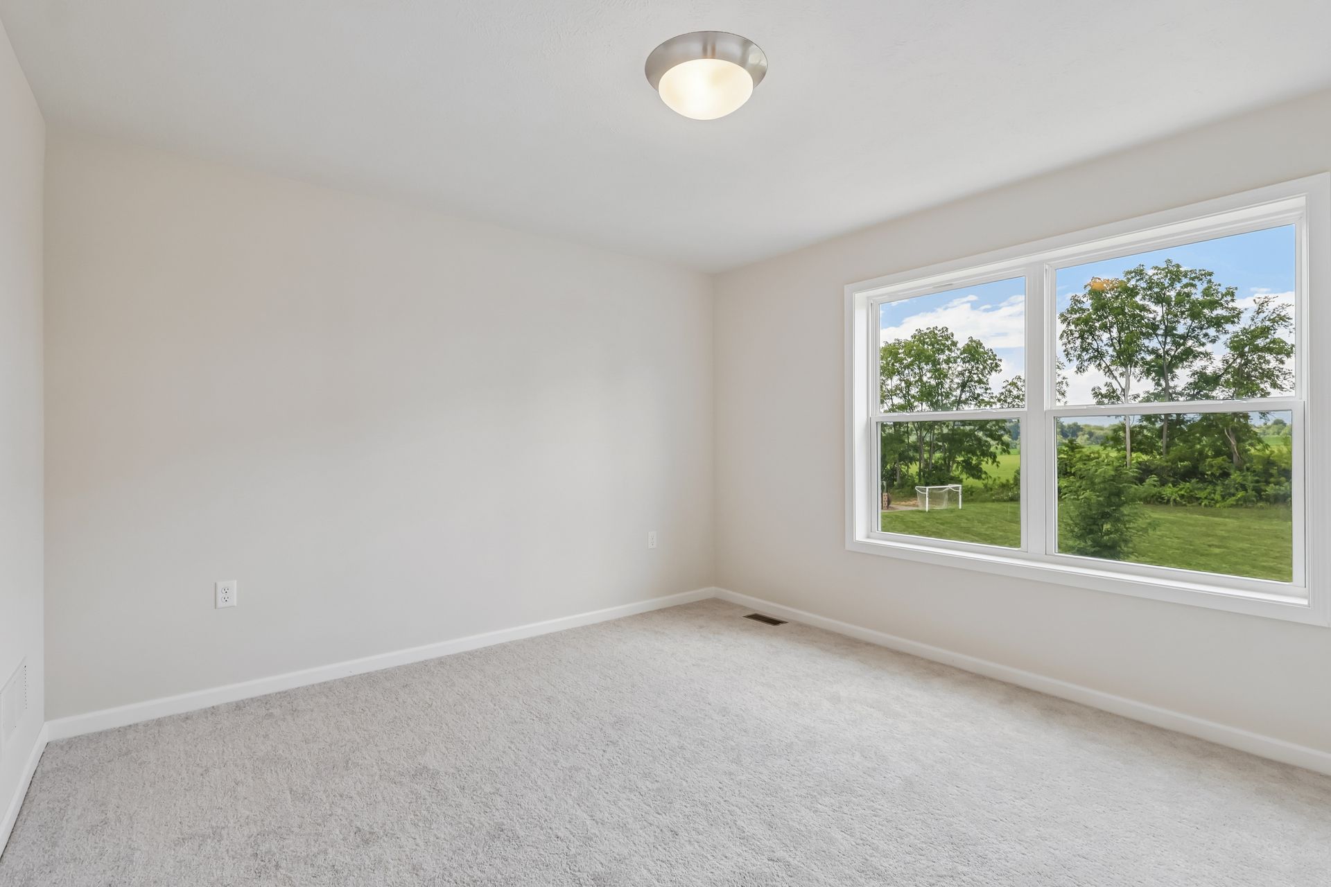 Redfield-SCTH74-Owners-Bedroom-4