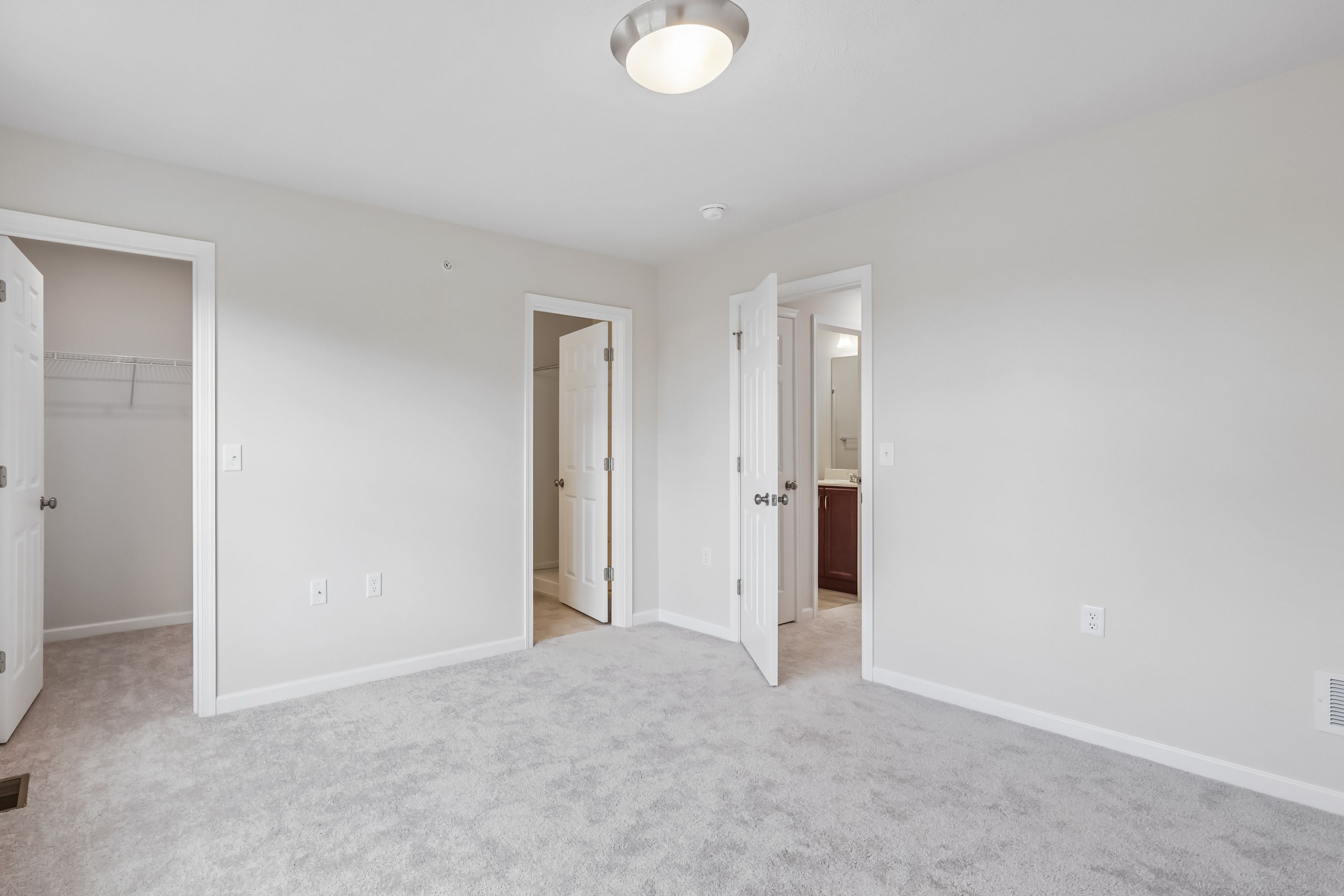 Redfield-SCTH74-Owners-Bedroom-1