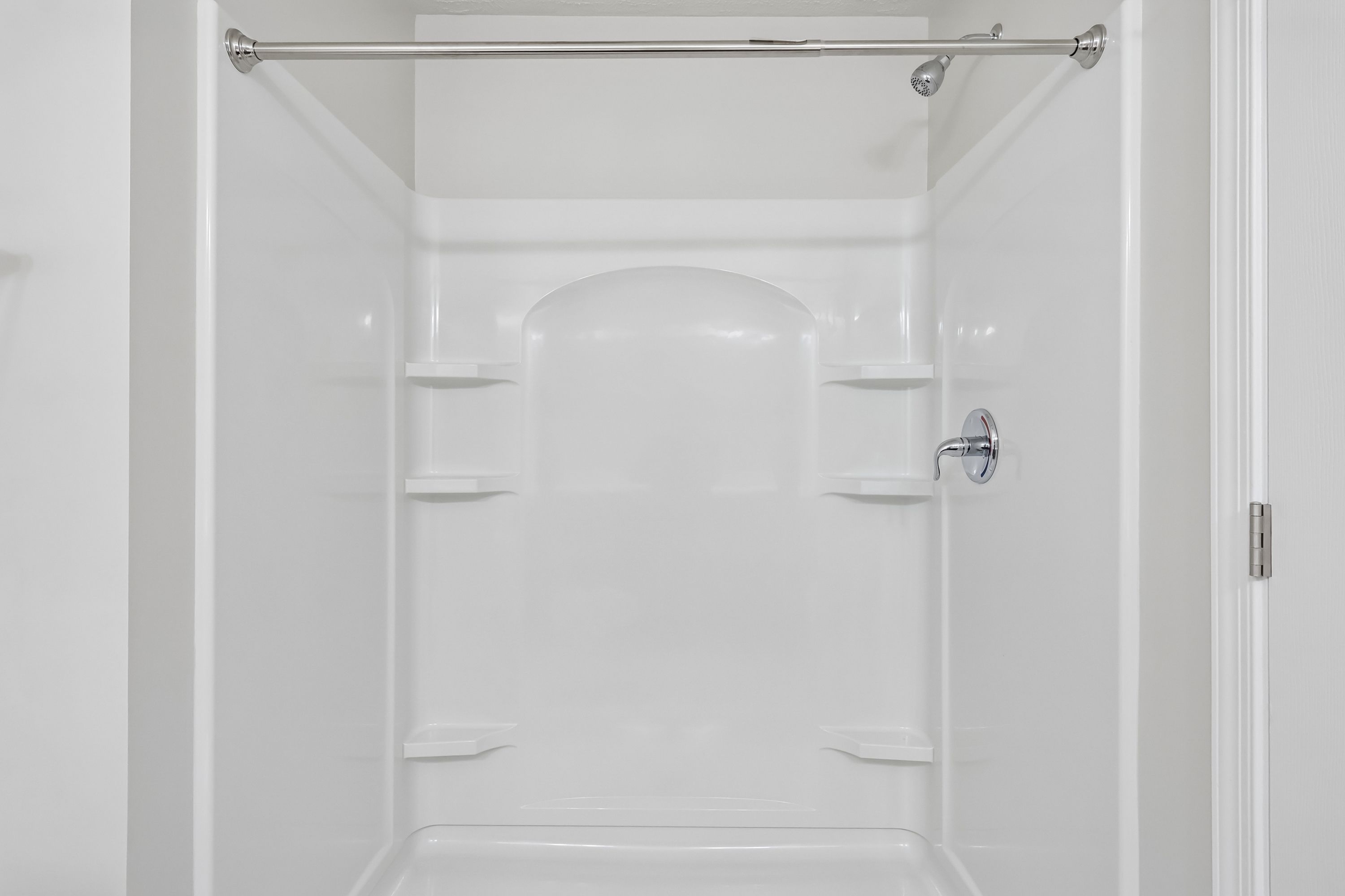 Redfield-SCTH74-Owners-Bath-1