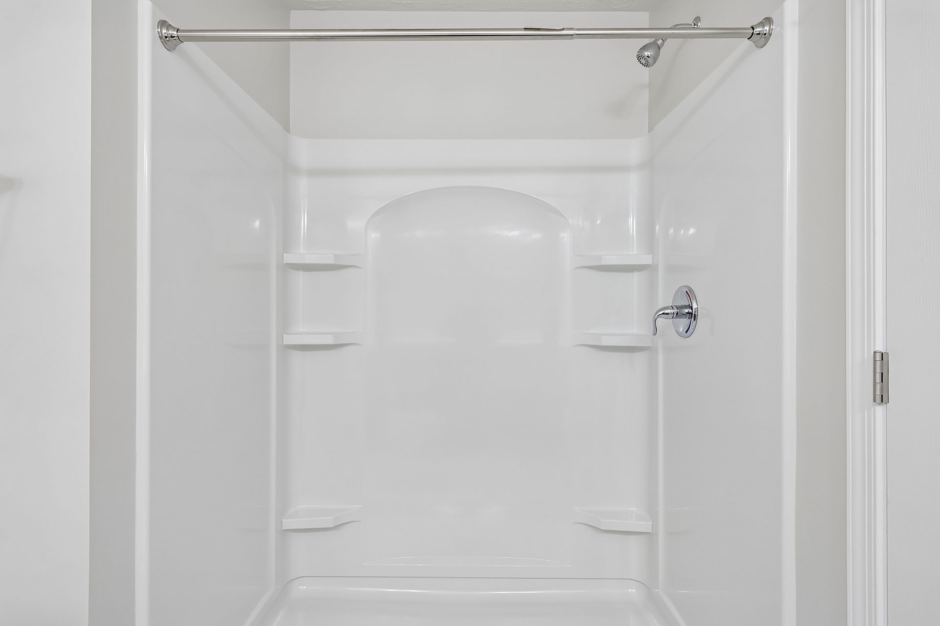 Redfield-SCTH74-Owners-Bath-1