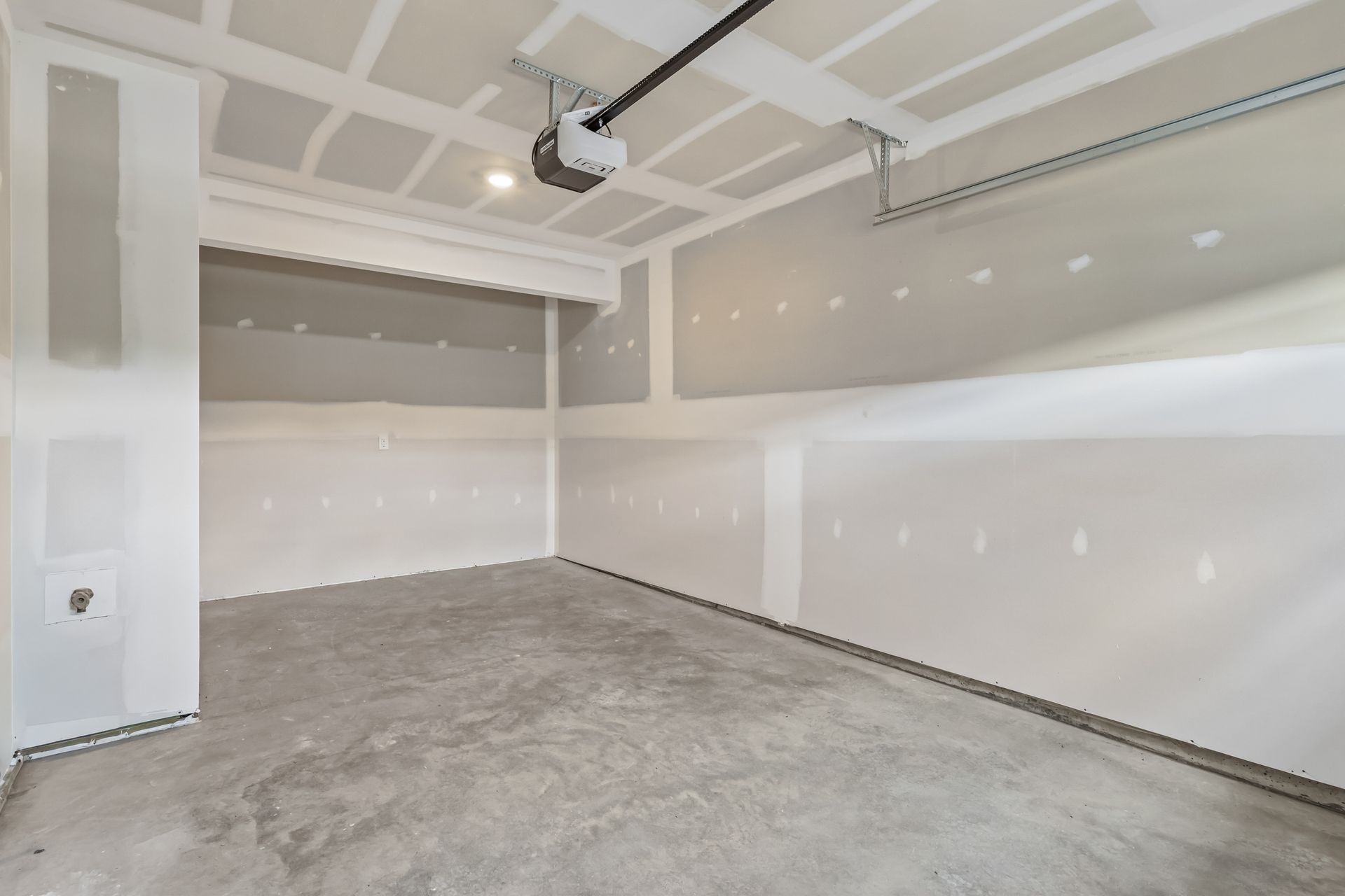 Redfield-SCTH74-Garage-1