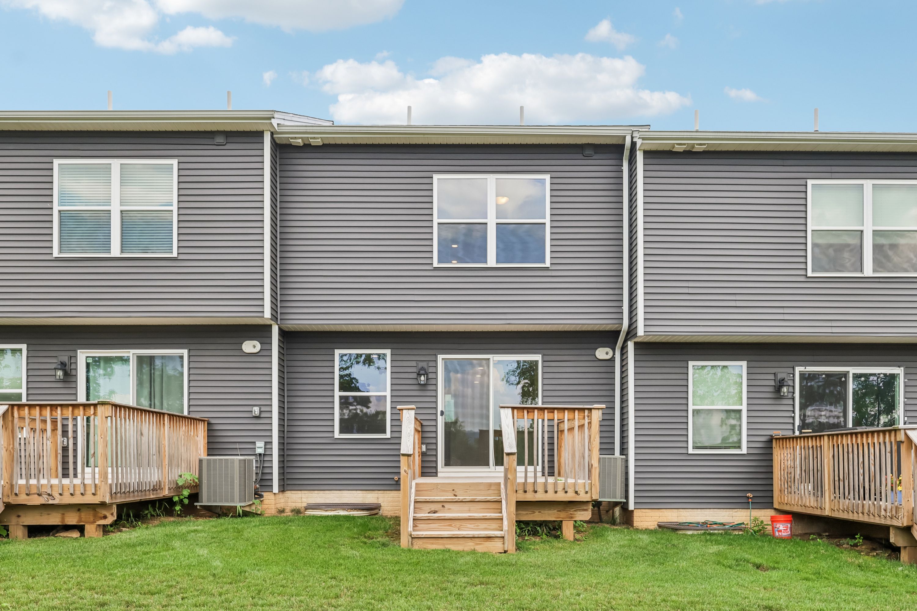 Redfield-SCTH74-Exterior-Rear-Deck-5