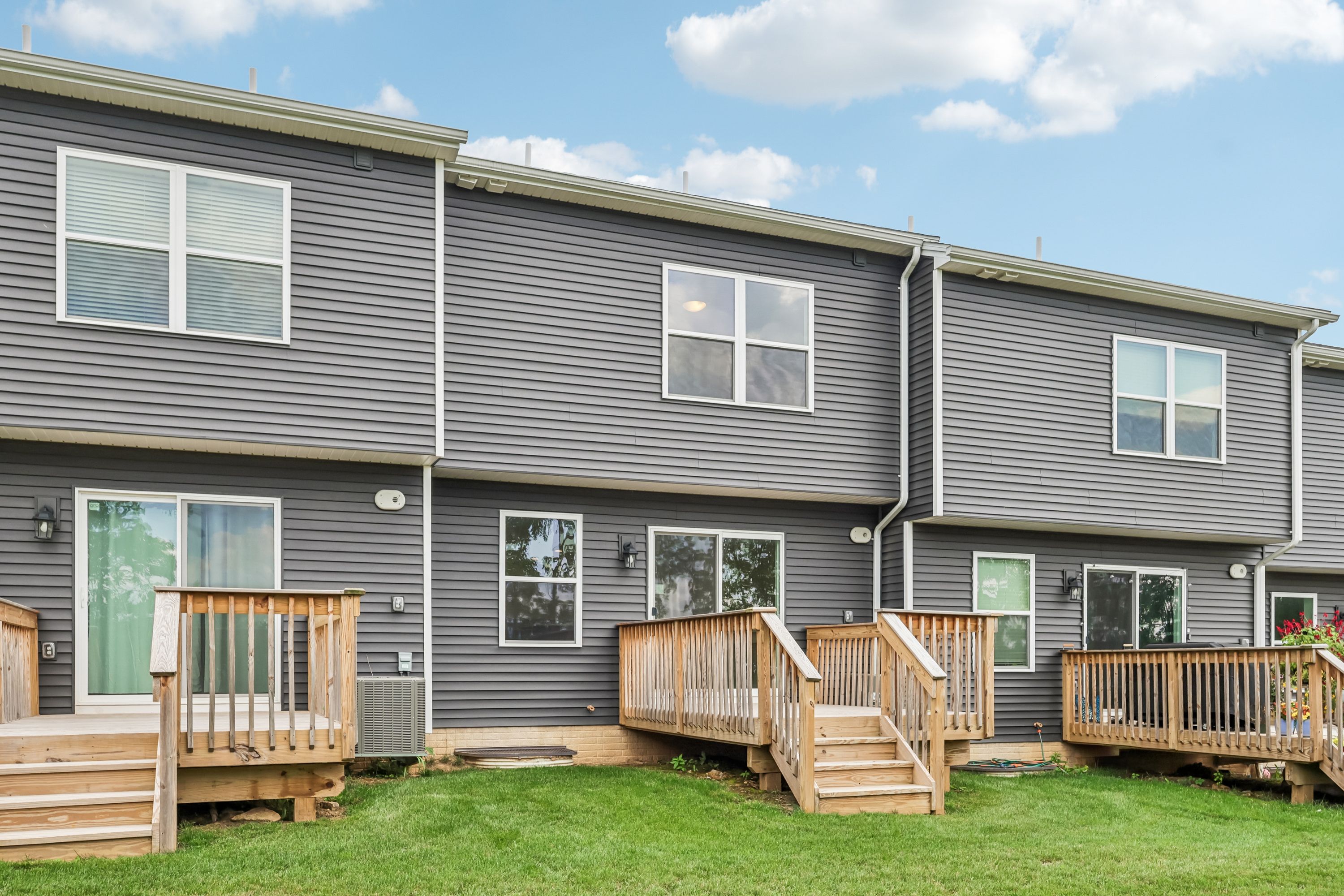 Redfield-SCTH74-Exterior-Rear-Deck-4
