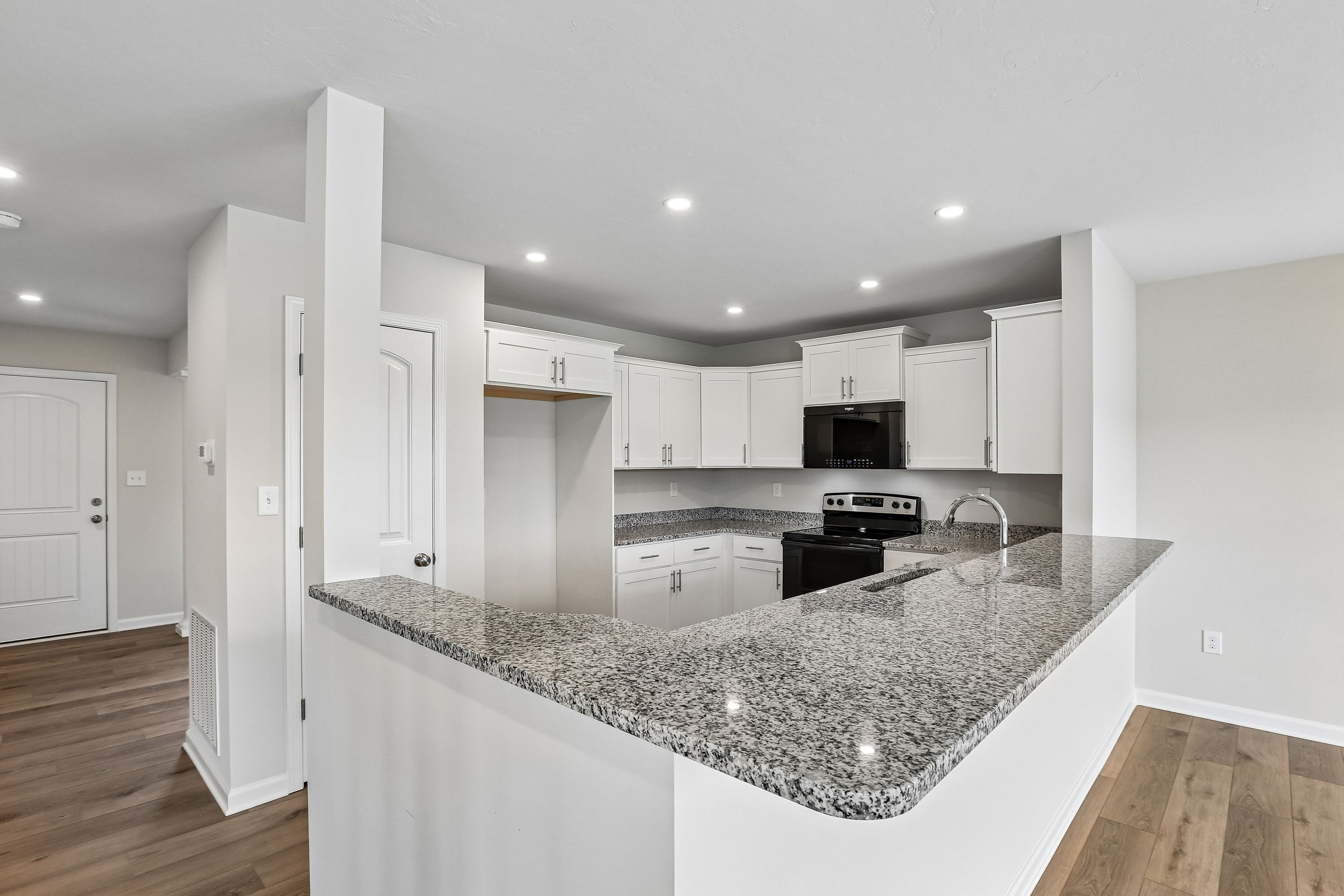Crestmont-C-AV33-Kitchen-2