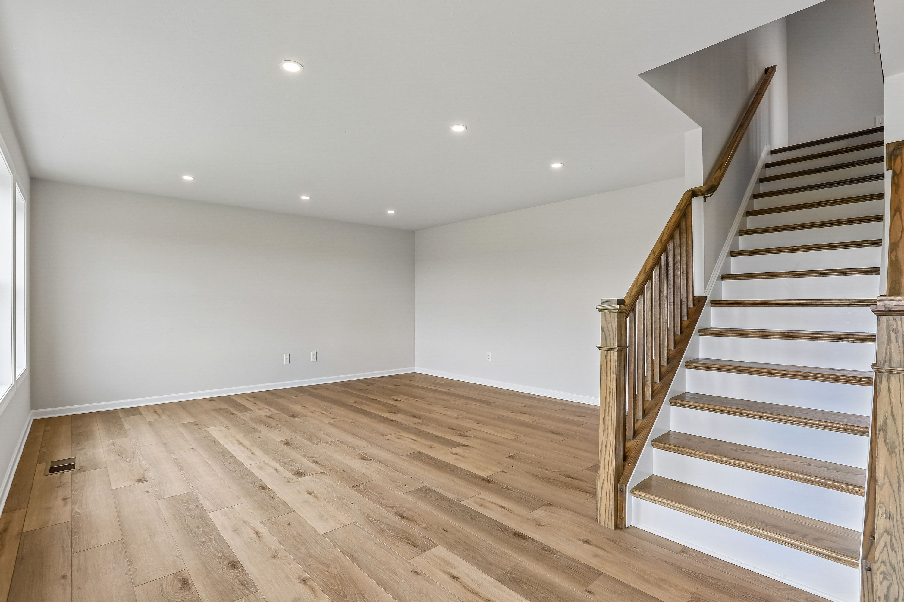 Crestmont-C-AV33-Family-Room-1
