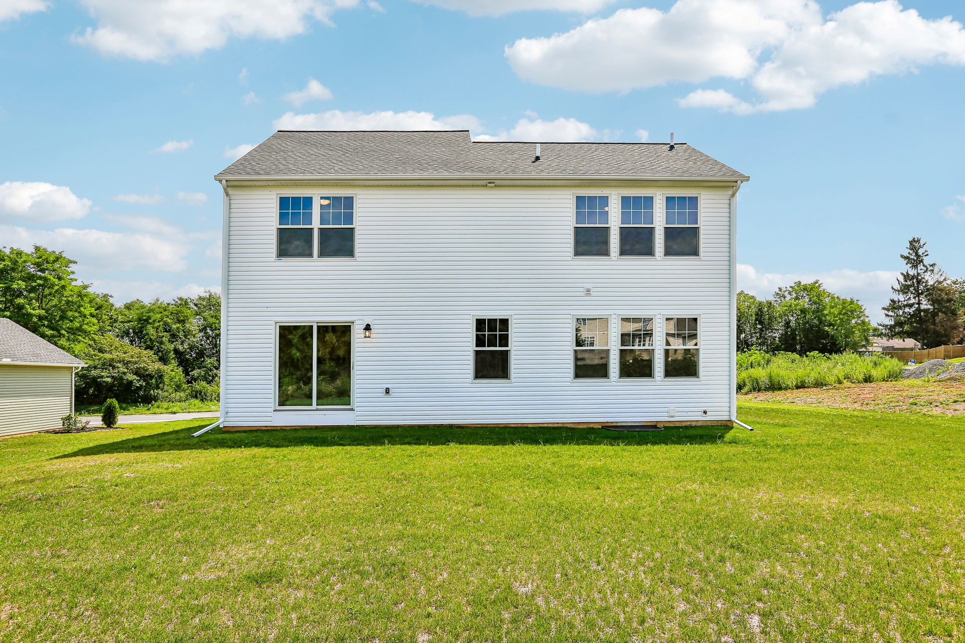 Crestmont-B-Exterior-Rear