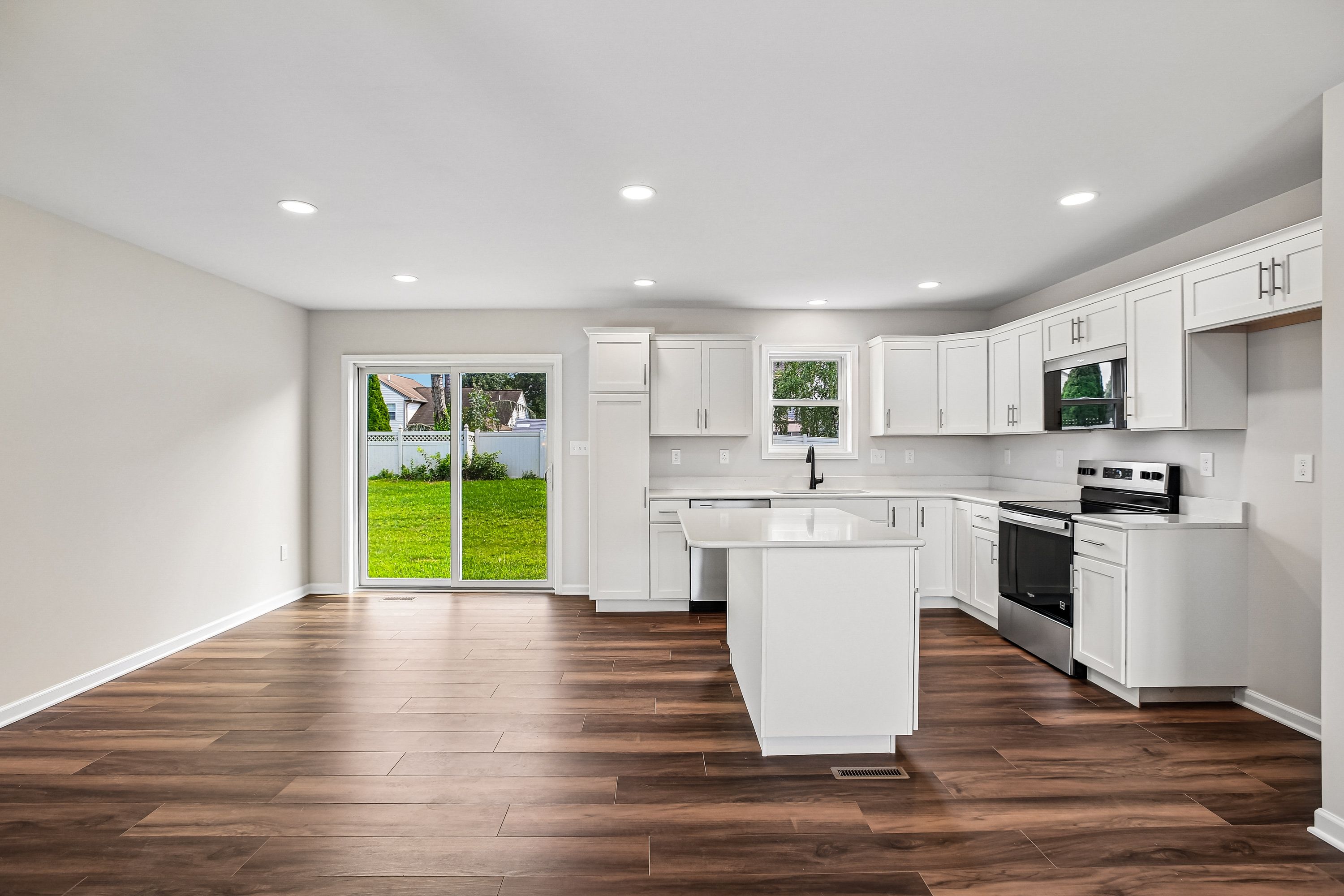 Norwood-C-CF127-Kitchen-1