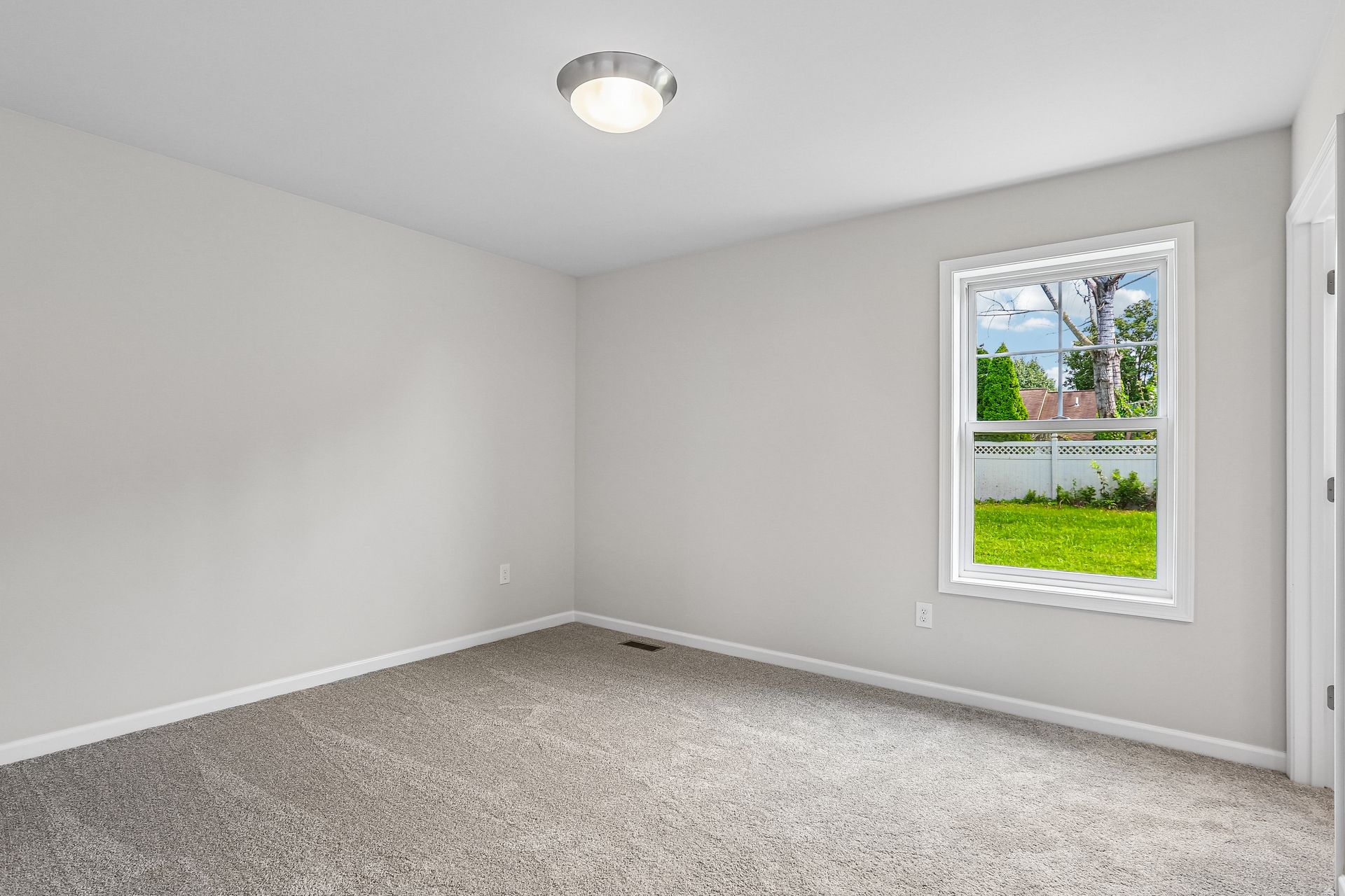 Norwood-C-CF127-Owners-Bedroom-1