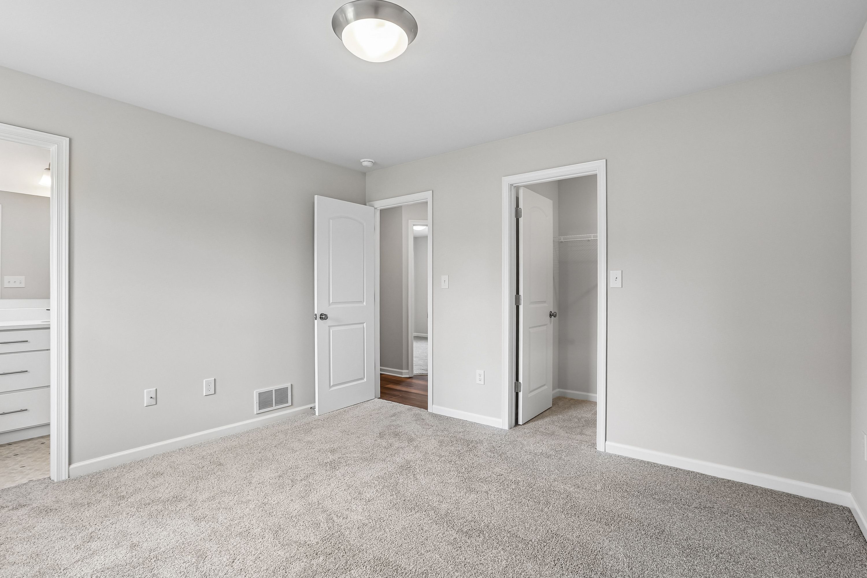 Norwood-C-CF127-Owners-Bedroom-2