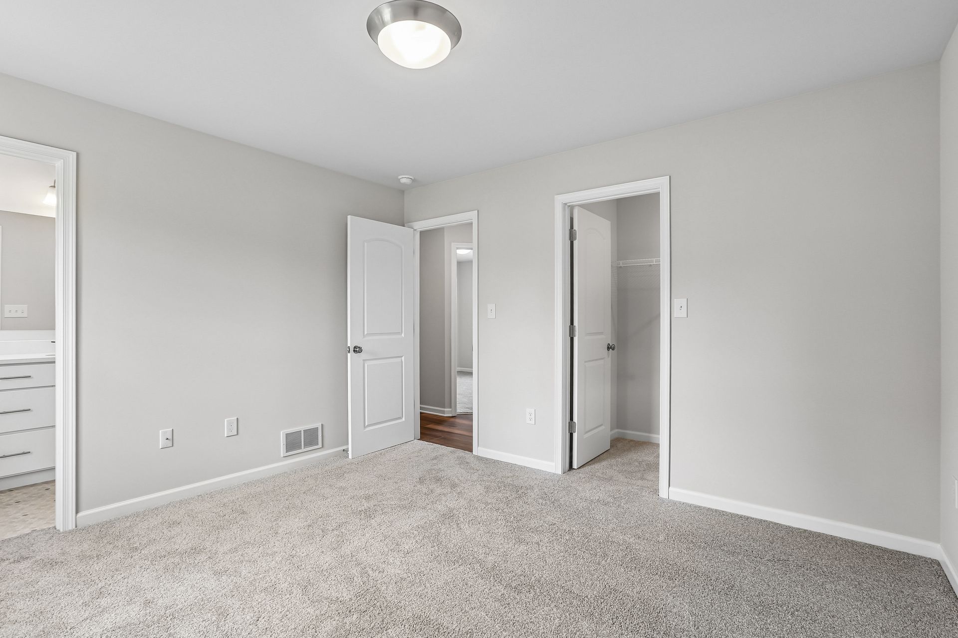 Norwood-C-CF127-Owners-Bedroom-2
