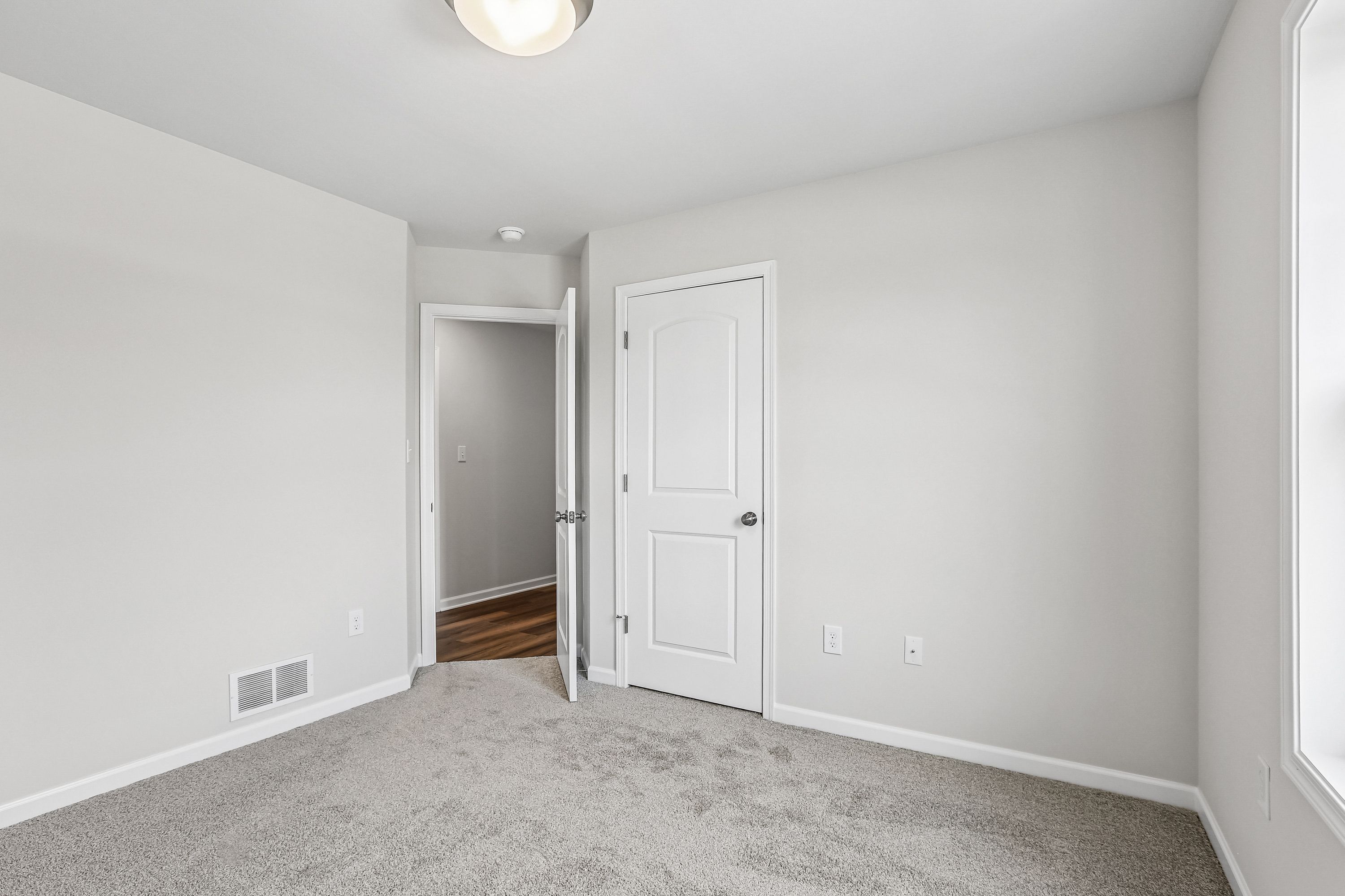 Norwood-C-CF127-Bedroom-2-2