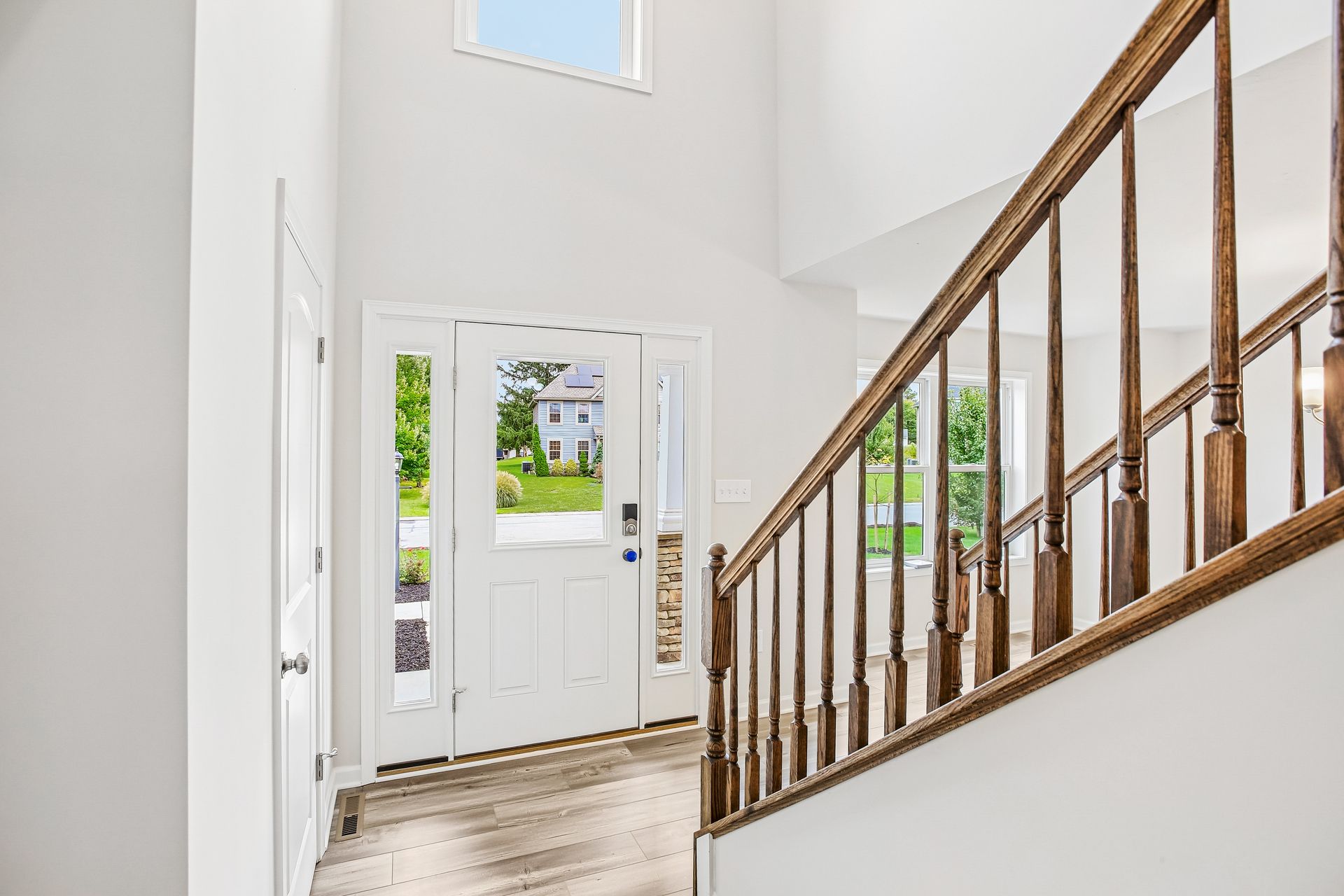 Dartmouth-C-Scatt-Cburg-5967-Gabrielle-Foyer-1
