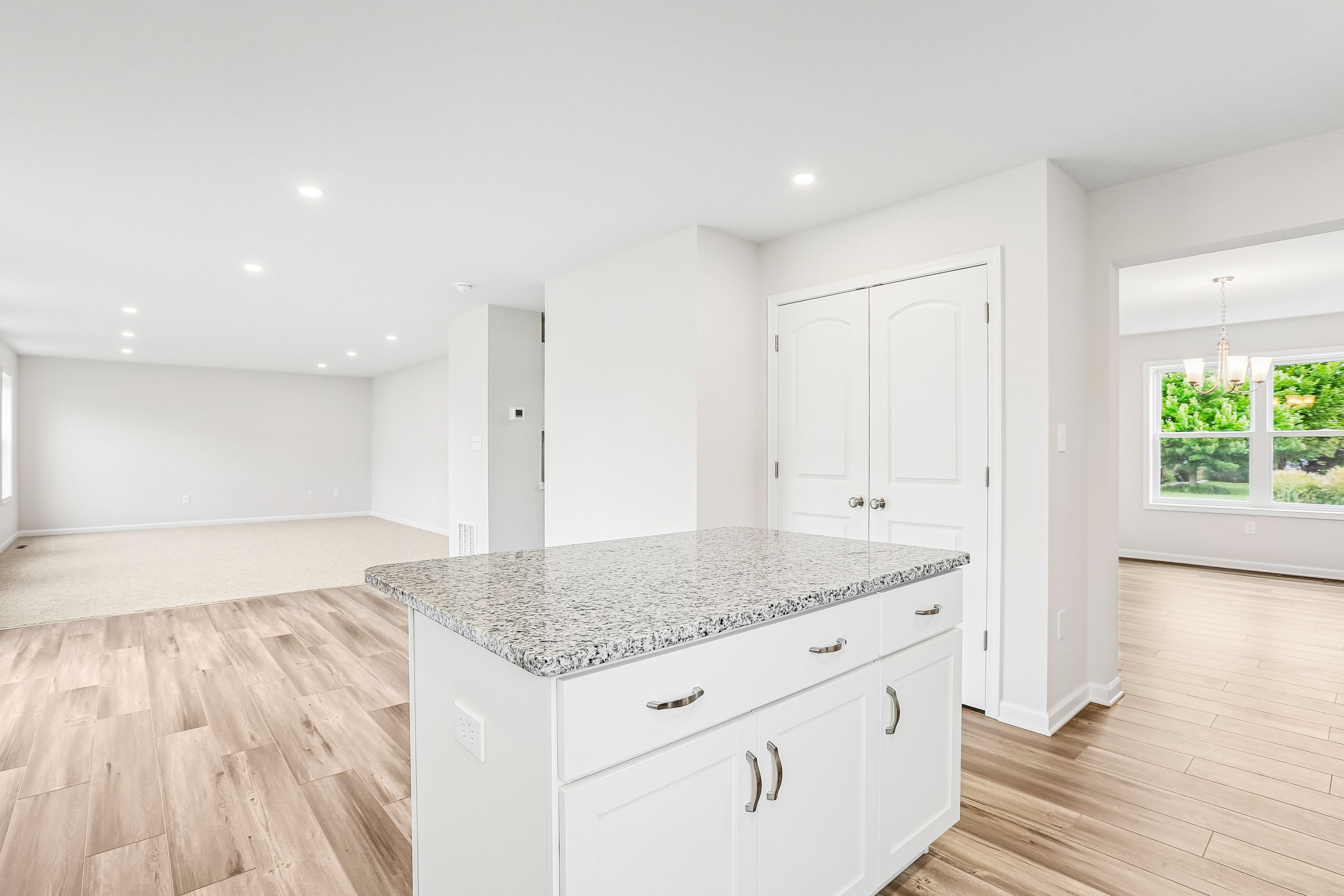Dartmouth-C-Scatt-Cburg-5967-Gabrielle-Kitchen-4