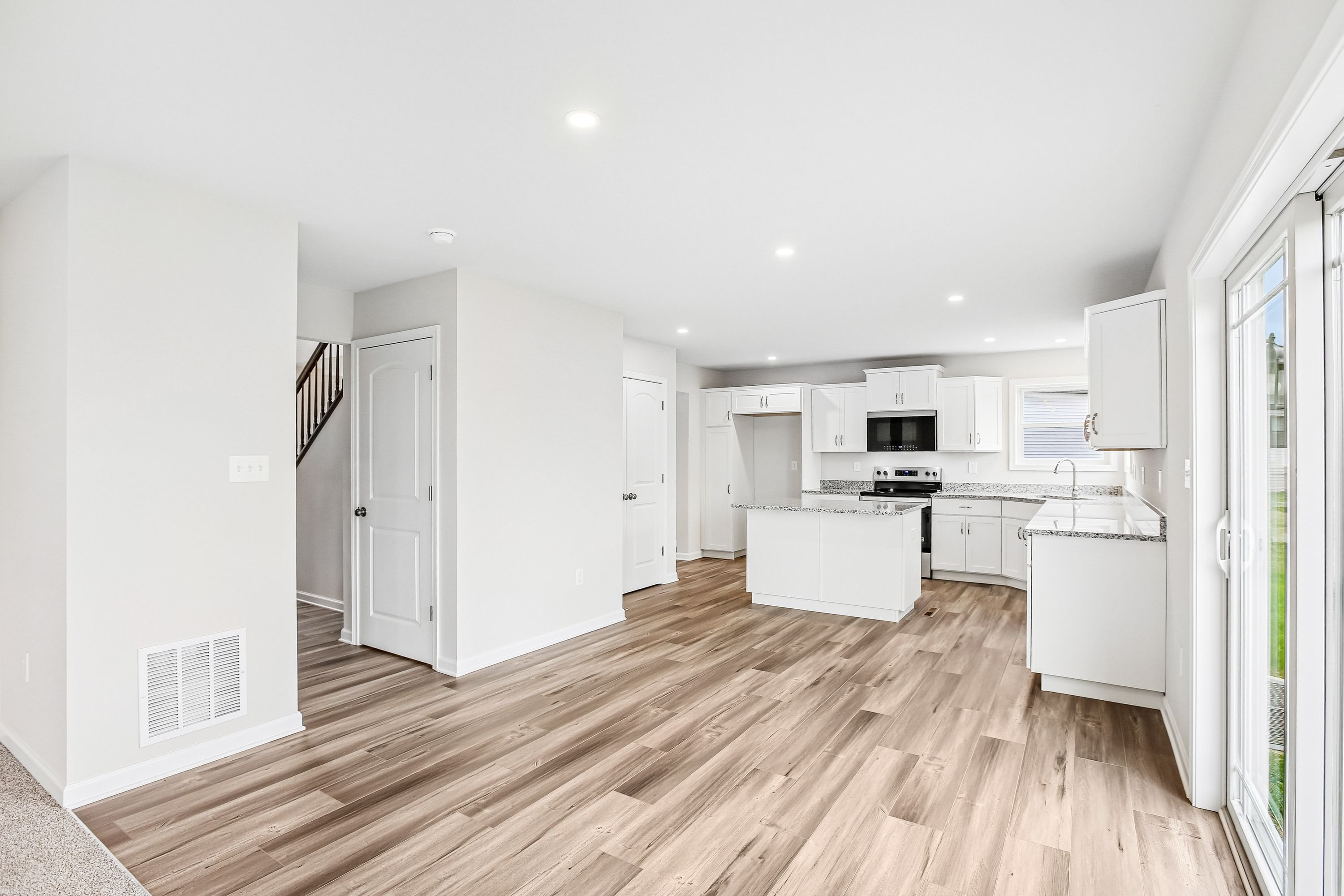 Dartmouth-C-Scatt-Cburg-5967-Gabrielle-Kitchen-5