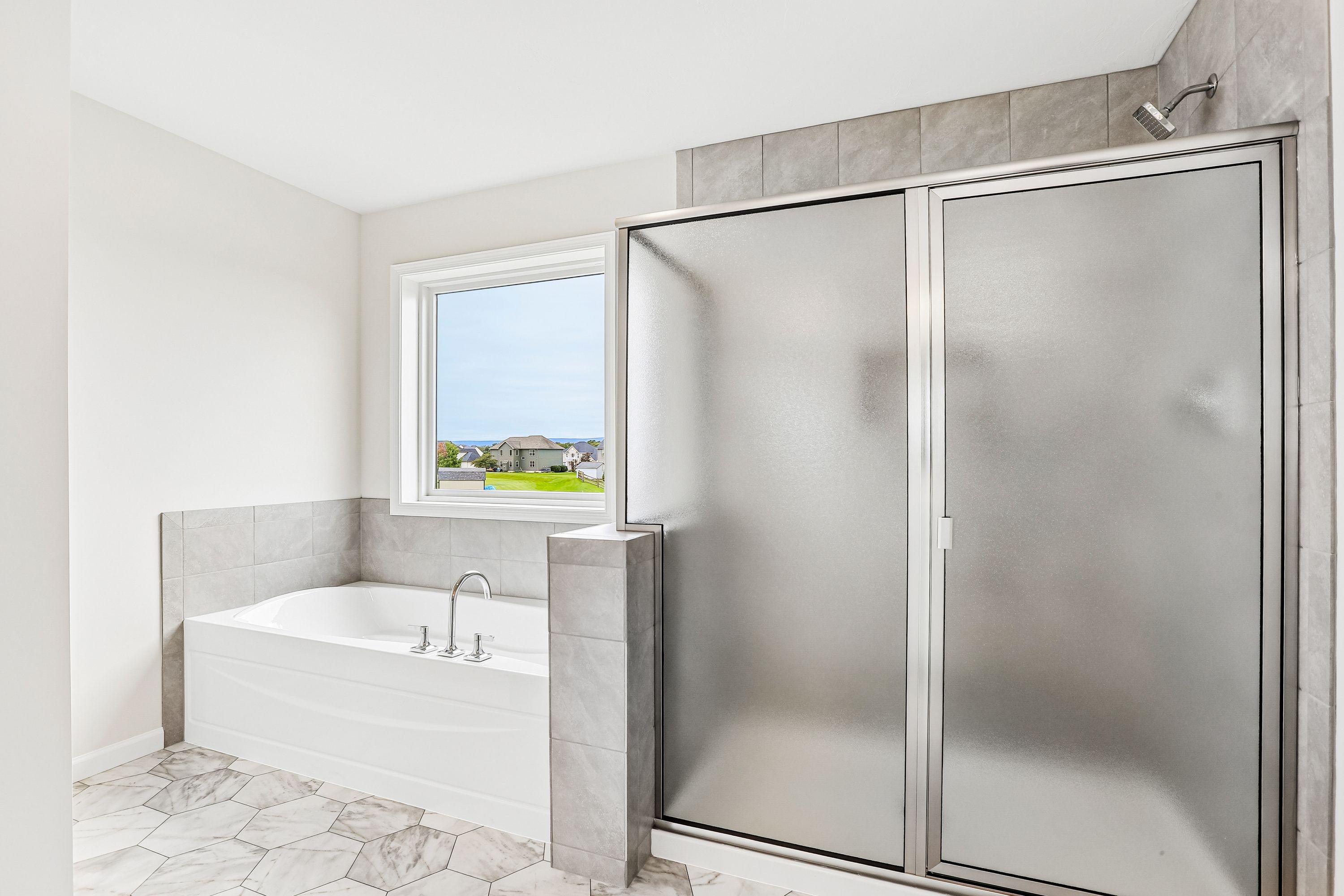 Dartmouth-C-Scatt-Cburg-5967-Gabrielle-Owner-Bath-2