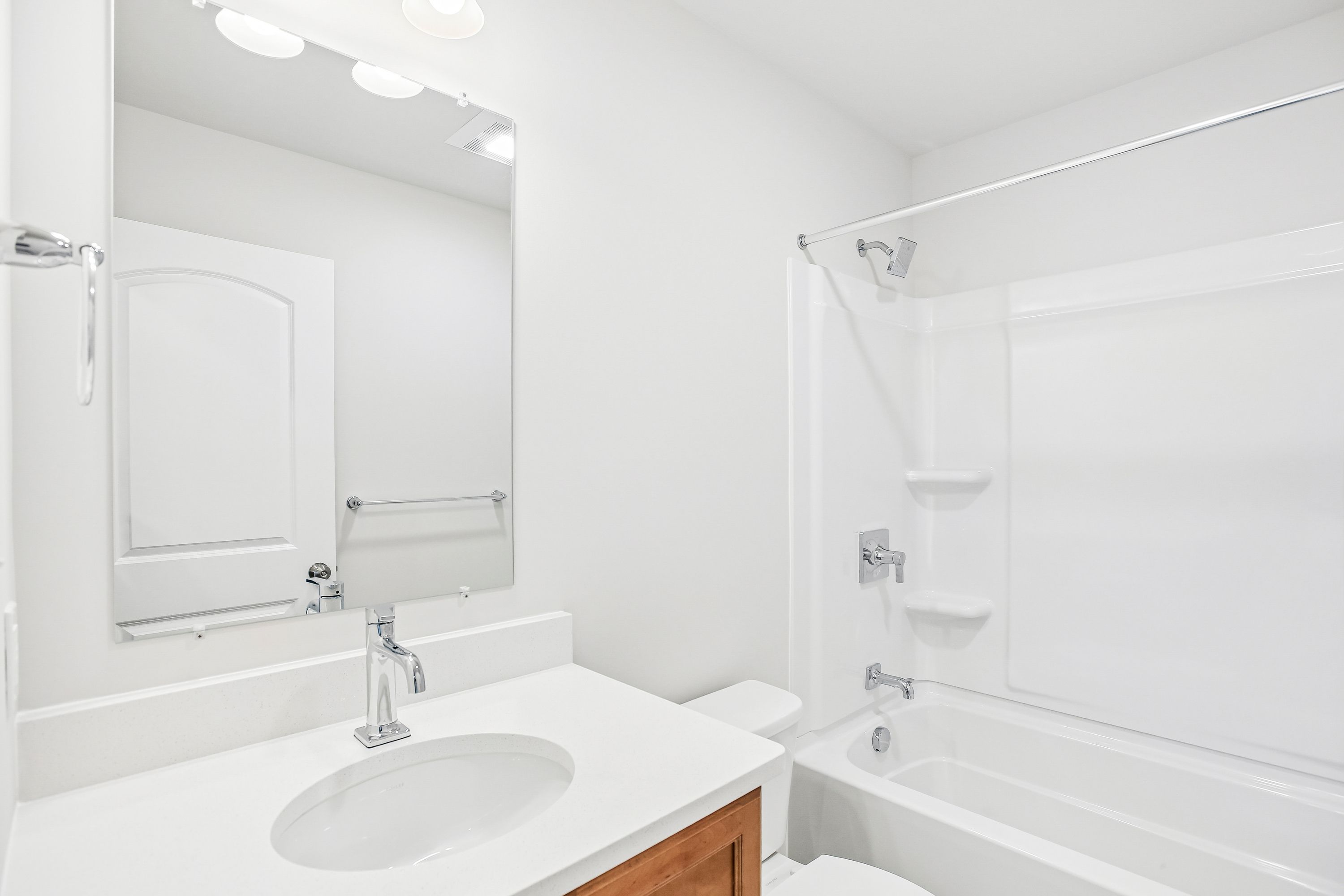 Dartmouth-C-Scatt-Cburg-5967-Gabrielle-Bath-2-1