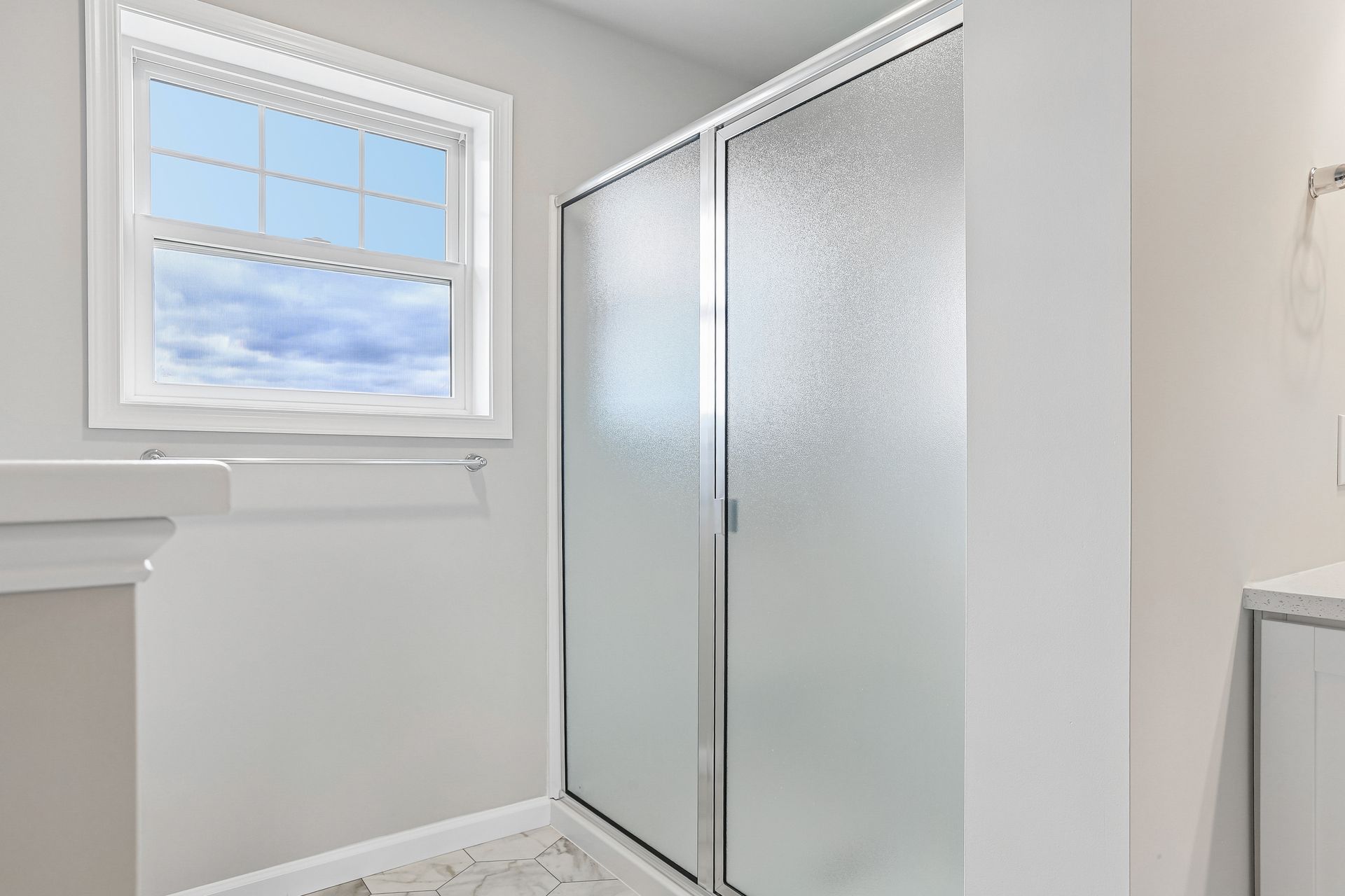 Greenwood-B-DF70-Owners-Bath-3